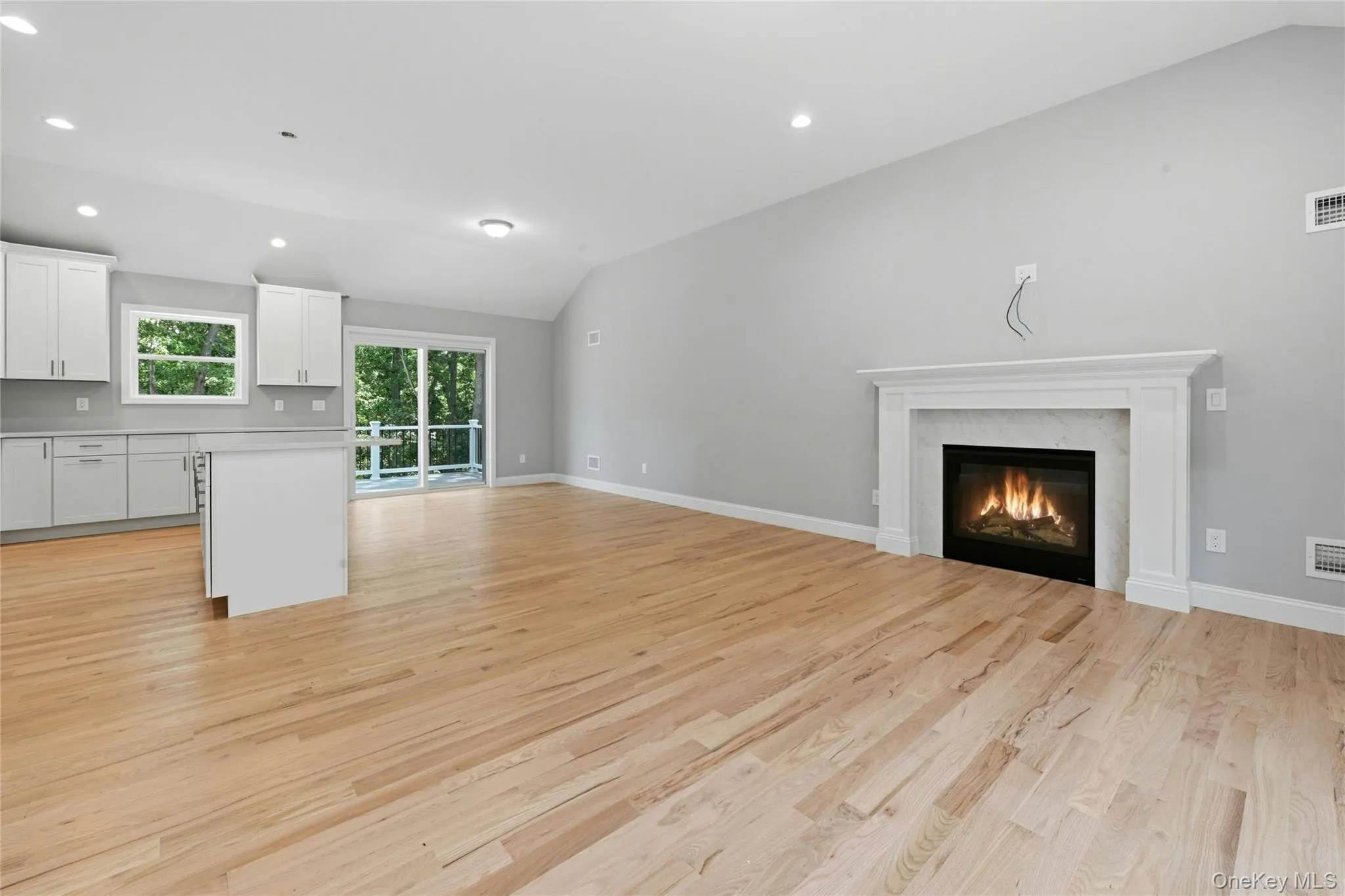 37 2nd Street, Brookhaven, NY, 4 Bedrooms Bedrooms, 6 Rooms Rooms,3 BathroomsBathrooms,Residential,For Rent,2nd,0,1019562 37 2nd Street, Brookhaven, NY, 4 Bedrooms Bedrooms, 6 Rooms Rooms,3 BathroomsBathrooms,Residential,For Rent,2nd,0,1019562