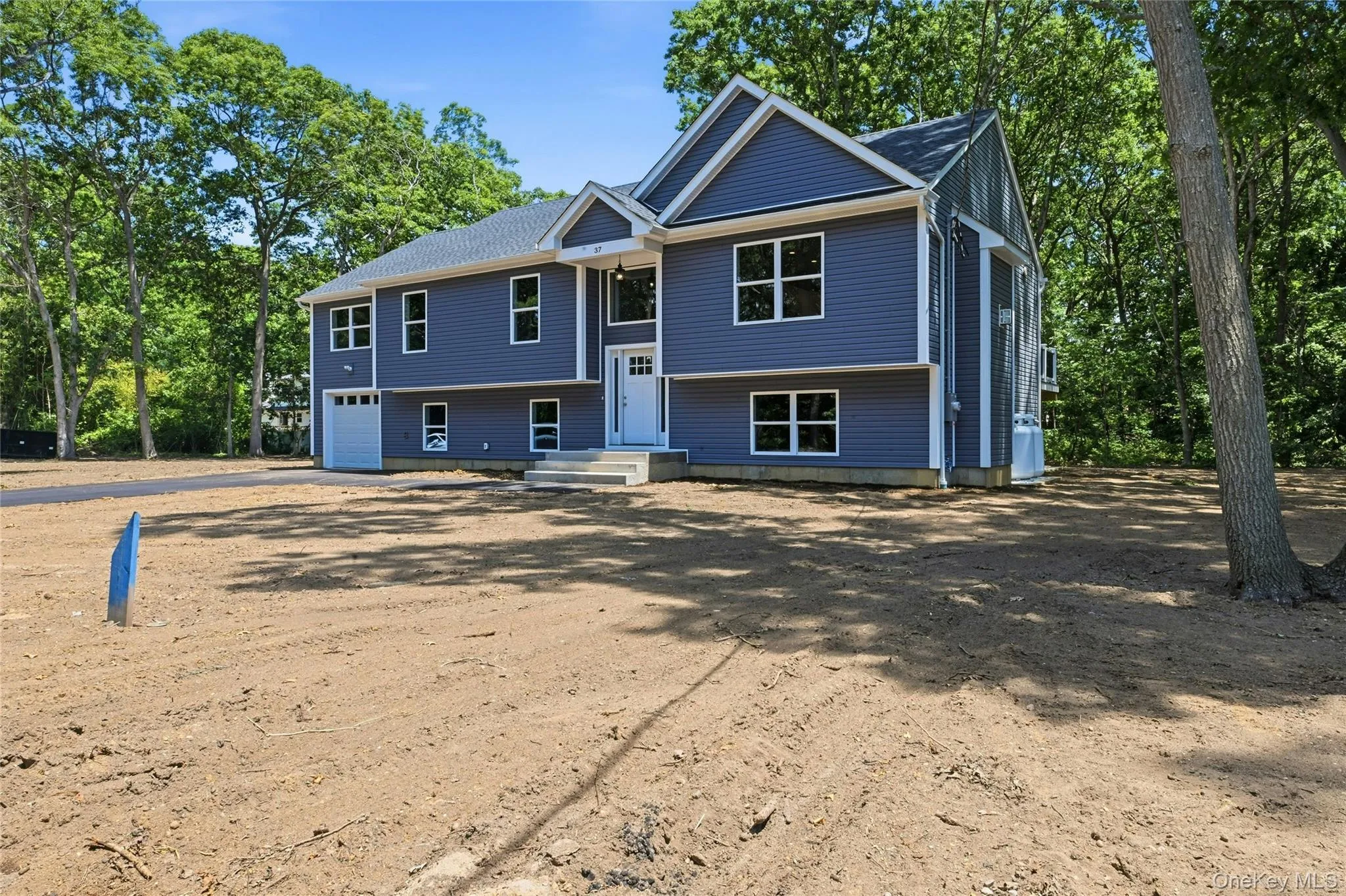 Brand -new 4-bedroom 3-bath featuring an open concept floor plan and a finished lower, offering flexible living space to suit every need. Brand -new 4-bedroom 3-bath featuring an open concept floor plan and a finished lower, offering flexible living space to suit every need.