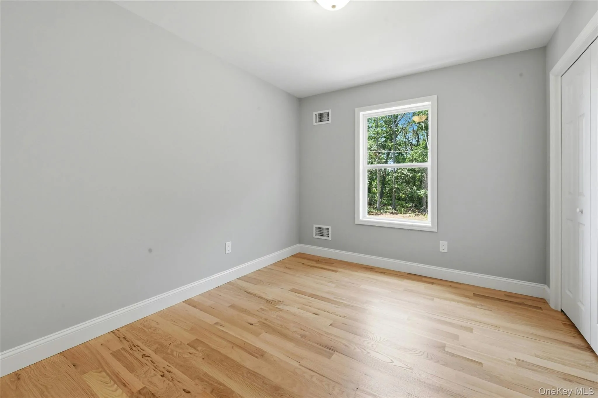 37 2nd Street, Brookhaven, NY, 4 Bedrooms Bedrooms, 6 Rooms Rooms,3 BathroomsBathrooms,Residential,For Rent,2nd,0,1019562 37 2nd Street, Brookhaven, NY, 4 Bedrooms Bedrooms, 6 Rooms Rooms,3 BathroomsBathrooms,Residential,For Rent,2nd,0,1019562