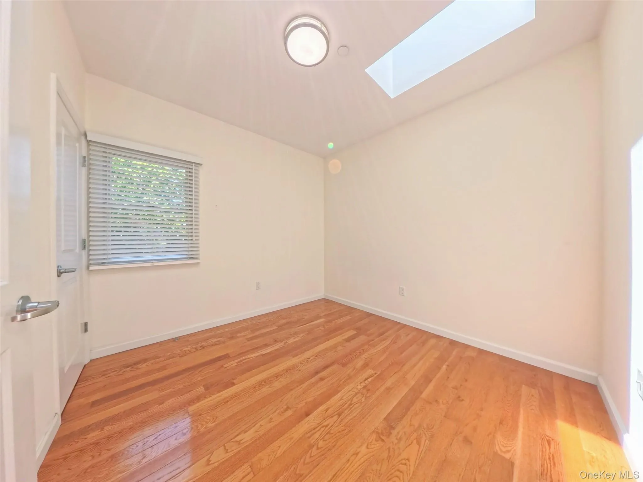 4038 194th Street, New York, NY, 2 Bedrooms Bedrooms, 4 Rooms Rooms,2 BathroomsBathrooms,Residential,For Rent,194th,0,1019564 4038 194th Street, New York, NY, 2 Bedrooms Bedrooms, 4 Rooms Rooms,2 BathroomsBathrooms,Residential,For Rent,194th,0,1019564