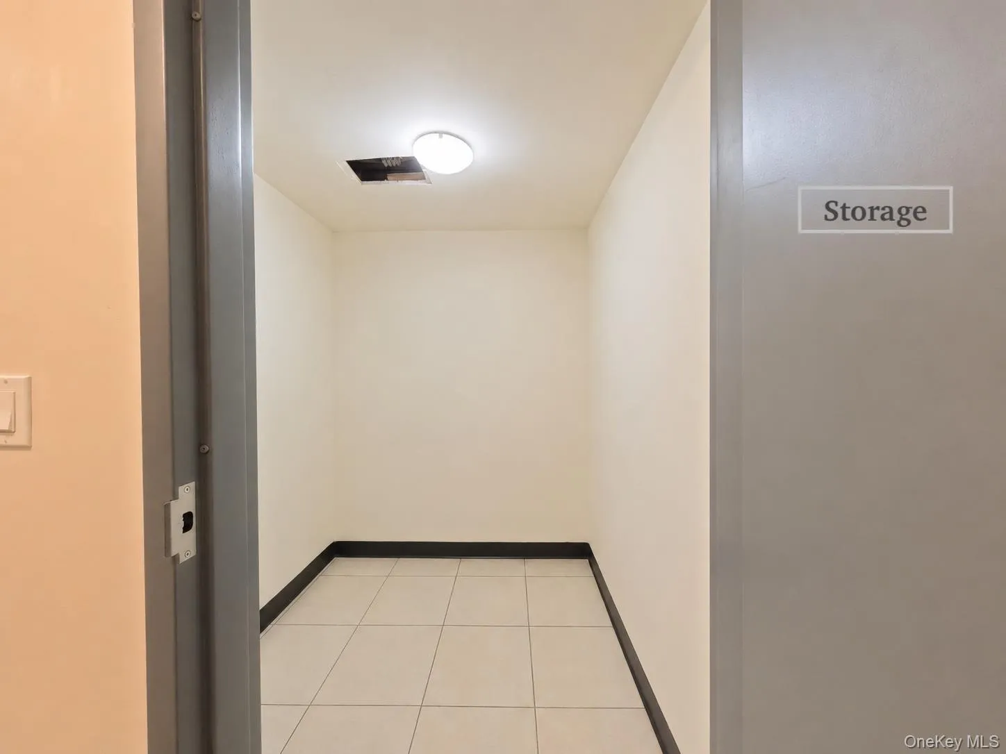 4038 194th Street, New York, NY, 2 Bedrooms Bedrooms, 4 Rooms Rooms,2 BathroomsBathrooms,Residential,For Rent,194th,0,1019564 4038 194th Street, New York, NY, 2 Bedrooms Bedrooms, 4 Rooms Rooms,2 BathroomsBathrooms,Residential,For Rent,194th,0,1019564
