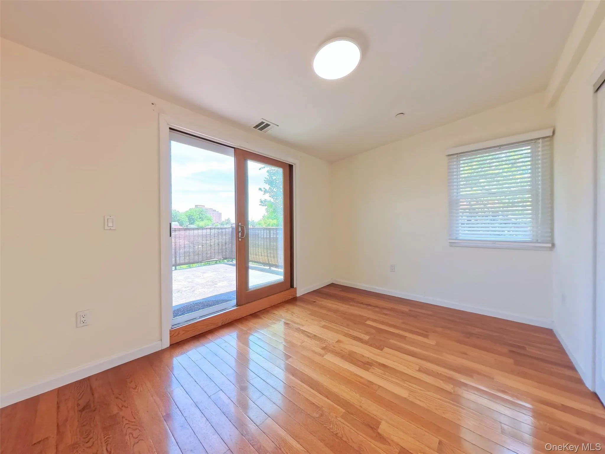 4038 194th Street, New York, NY, 2 Bedrooms Bedrooms, 4 Rooms Rooms,2 BathroomsBathrooms,Residential,For Rent,194th,0,1019564 4038 194th Street, New York, NY, 2 Bedrooms Bedrooms, 4 Rooms Rooms,2 BathroomsBathrooms,Residential,For Rent,194th,0,1019564