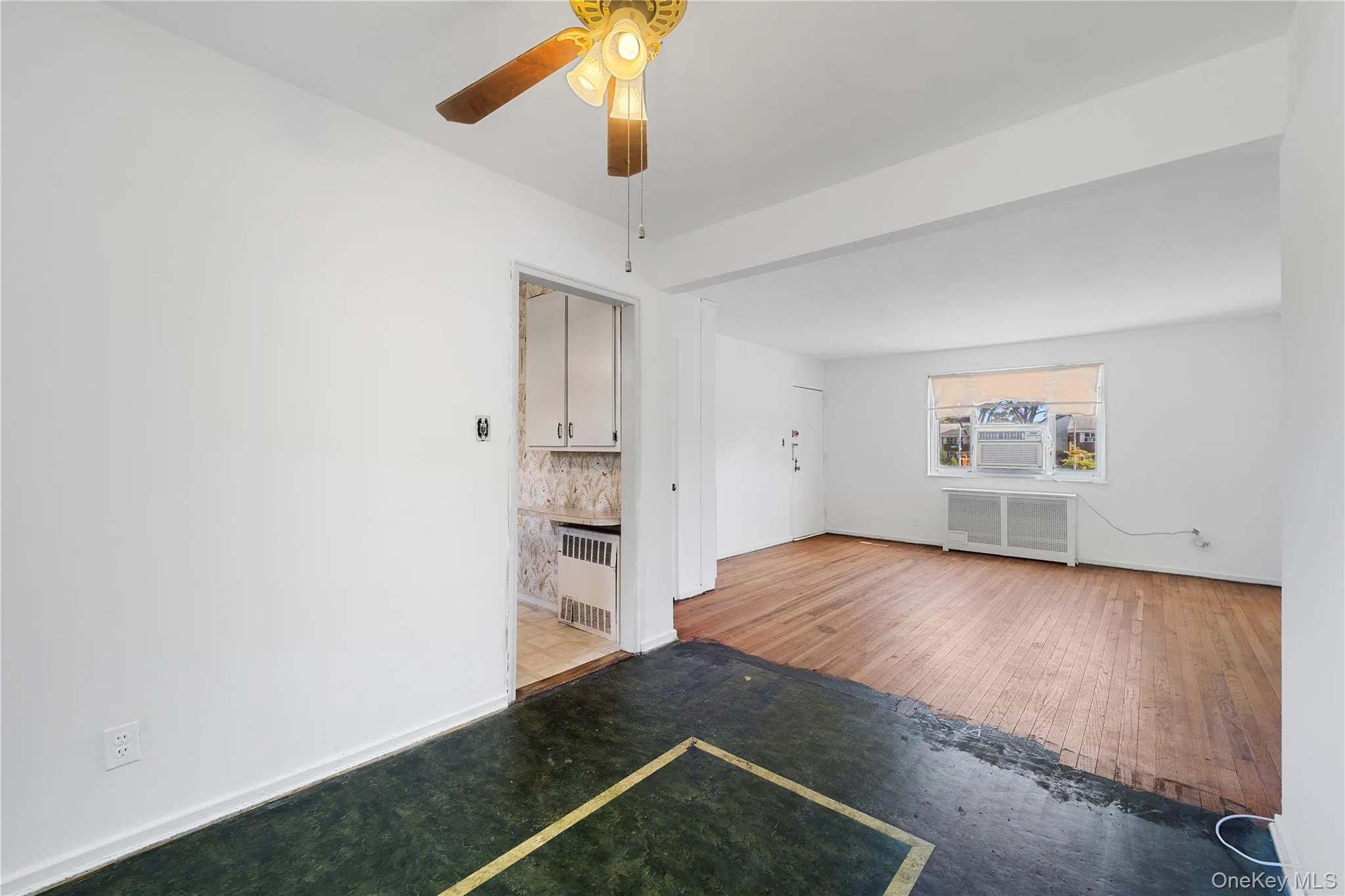 227-23 Hillside Avenue, New York, NY, 2 Bedrooms Bedrooms, 5 Rooms Rooms,1 BathroomBathrooms,Residential,For Rent,Hillside,0,1019569 227-23 Hillside Avenue, New York, NY, 2 Bedrooms Bedrooms, 5 Rooms Rooms,1 BathroomBathrooms,Residential,For Rent,Hillside,0,1019569