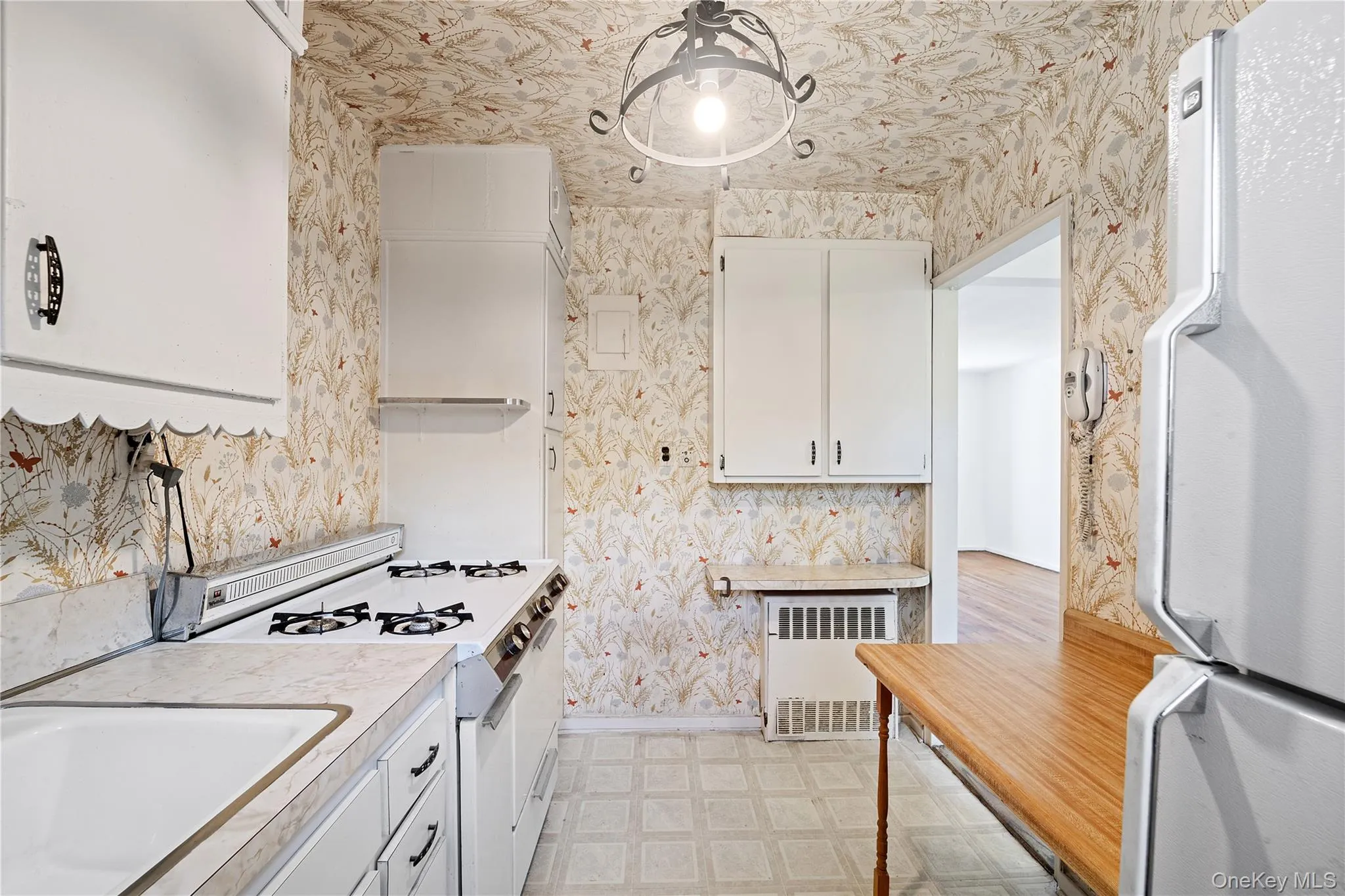 227-23 Hillside Avenue, New York, NY, 2 Bedrooms Bedrooms, 5 Rooms Rooms,1 BathroomBathrooms,Residential,For Rent,Hillside,0,1019569 227-23 Hillside Avenue, New York, NY, 2 Bedrooms Bedrooms, 5 Rooms Rooms,1 BathroomBathrooms,Residential,For Rent,Hillside,0,1019569
