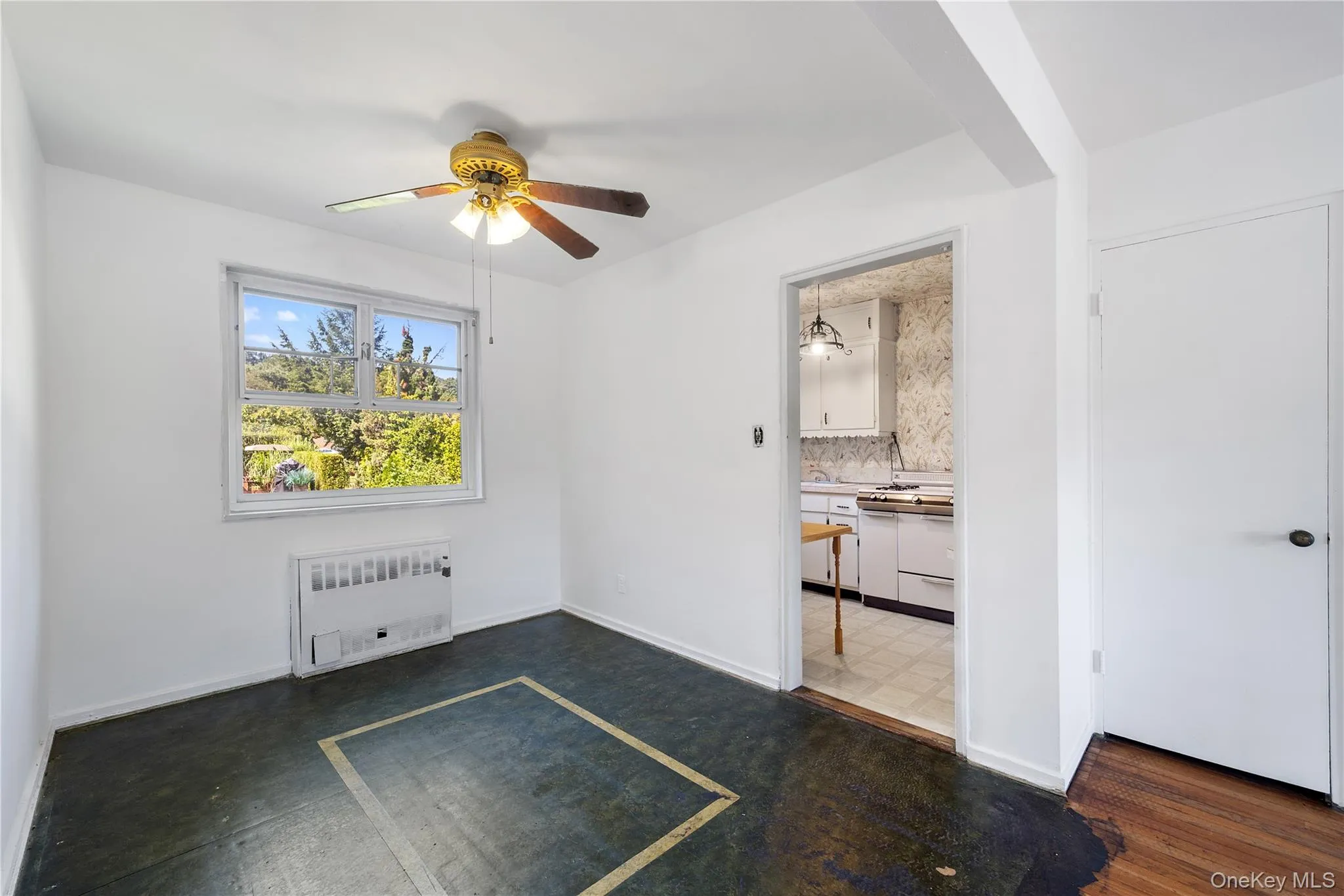 227-23 Hillside Avenue, New York, NY, 2 Bedrooms Bedrooms, 5 Rooms Rooms,1 BathroomBathrooms,Residential,For Rent,Hillside,0,1019569 227-23 Hillside Avenue, New York, NY, 2 Bedrooms Bedrooms, 5 Rooms Rooms,1 BathroomBathrooms,Residential,For Rent,Hillside,0,1019569