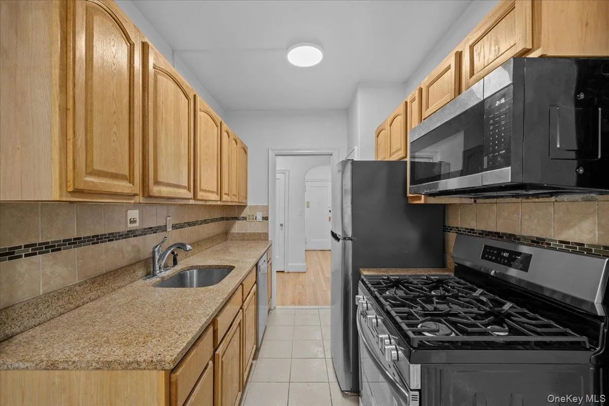 20 William Street, Mount Vernon, NY, 1 Bedroom Bedrooms, 4 Rooms Rooms,1 BathroomBathrooms,Residential,For Rent,William,0,1019570 20 William Street, Mount Vernon, NY, 1 Bedroom Bedrooms, 4 Rooms Rooms,1 BathroomBathrooms,Residential,For Rent,William,0,1019570
