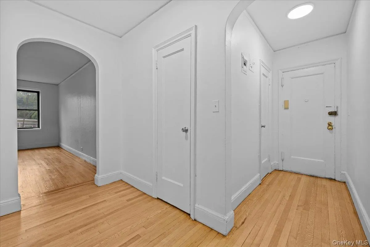 20 William Street, Mount Vernon, NY, 1 Bedroom Bedrooms, 4 Rooms Rooms,1 BathroomBathrooms,Residential,For Rent,William,0,1019570 20 William Street, Mount Vernon, NY, 1 Bedroom Bedrooms, 4 Rooms Rooms,1 BathroomBathrooms,Residential,For Rent,William,0,1019570