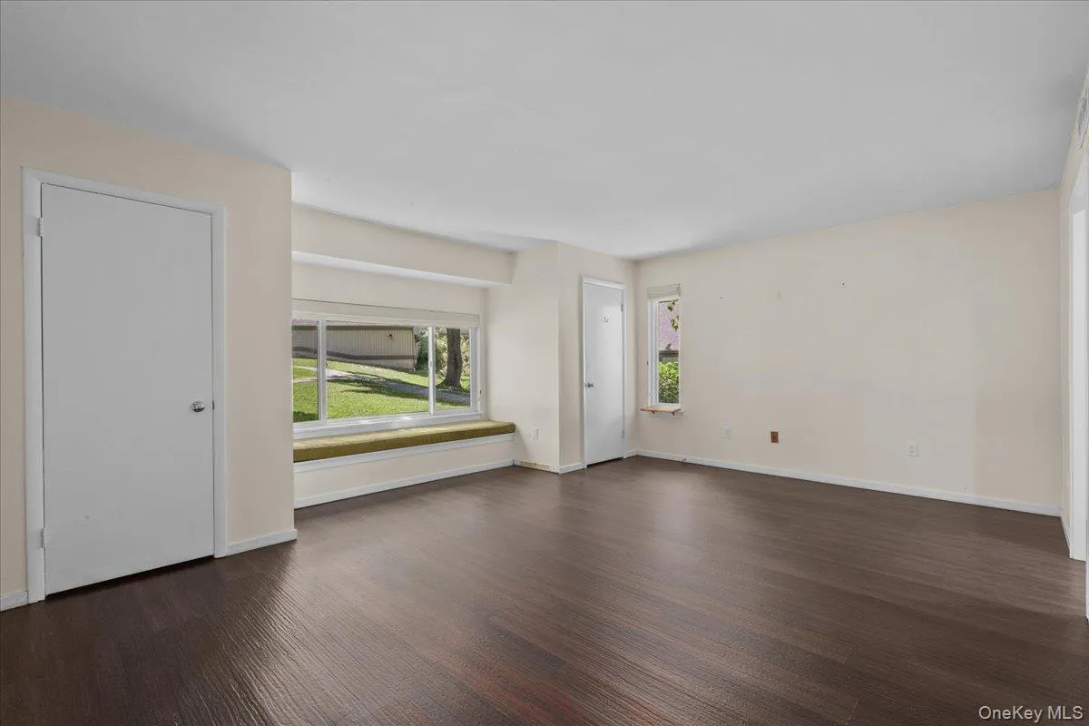 156 Heritage Hills, Somers, NY, 3 Bedrooms Bedrooms, 6 Rooms Rooms,2 BathroomsBathrooms,Residential,For Rent,Heritage,0,1019576 156 Heritage Hills, Somers, NY, 3 Bedrooms Bedrooms, 6 Rooms Rooms,2 BathroomsBathrooms,Residential,For Rent,Heritage,0,1019576