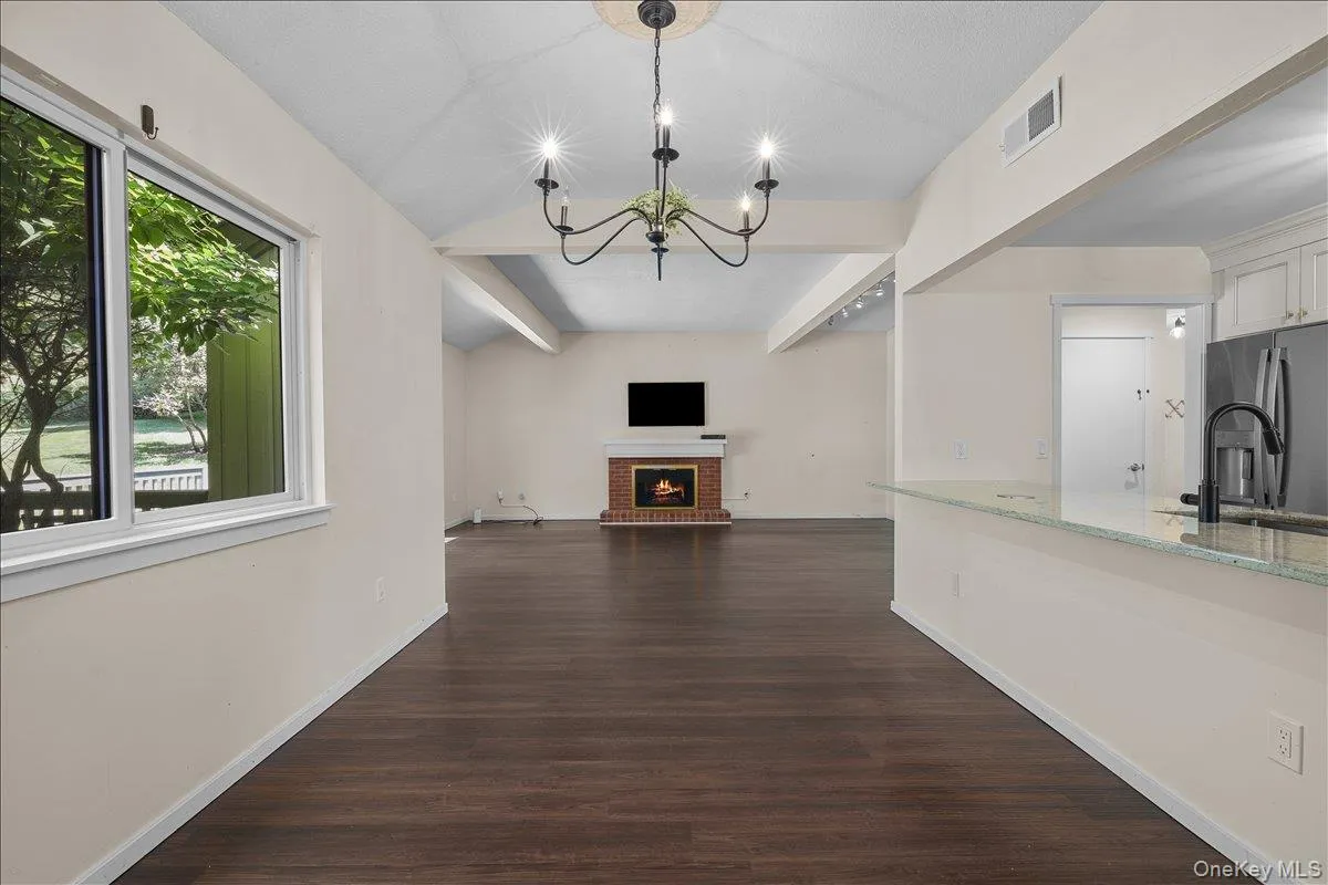 156 Heritage Hills, Somers, NY, 3 Bedrooms Bedrooms, 6 Rooms Rooms,2 BathroomsBathrooms,Residential,For Rent,Heritage,0,1019576 156 Heritage Hills, Somers, NY, 3 Bedrooms Bedrooms, 6 Rooms Rooms,2 BathroomsBathrooms,Residential,For Rent,Heritage,0,1019576