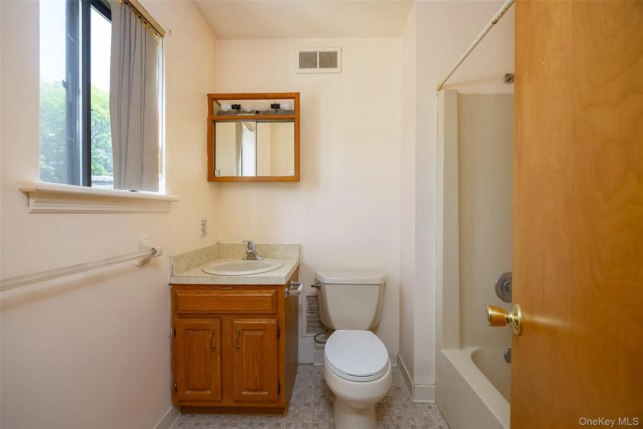 9 Ruby Circle, Poughkeepsie (town), NY, 2 Bedrooms Bedrooms, 5 Rooms Rooms,2 BathroomsBathrooms,Residential,For Rent,Ruby,0,1019577 9 Ruby Circle, Poughkeepsie (town), NY, 2 Bedrooms Bedrooms, 5 Rooms Rooms,2 BathroomsBathrooms,Residential,For Rent,Ruby,0,1019577