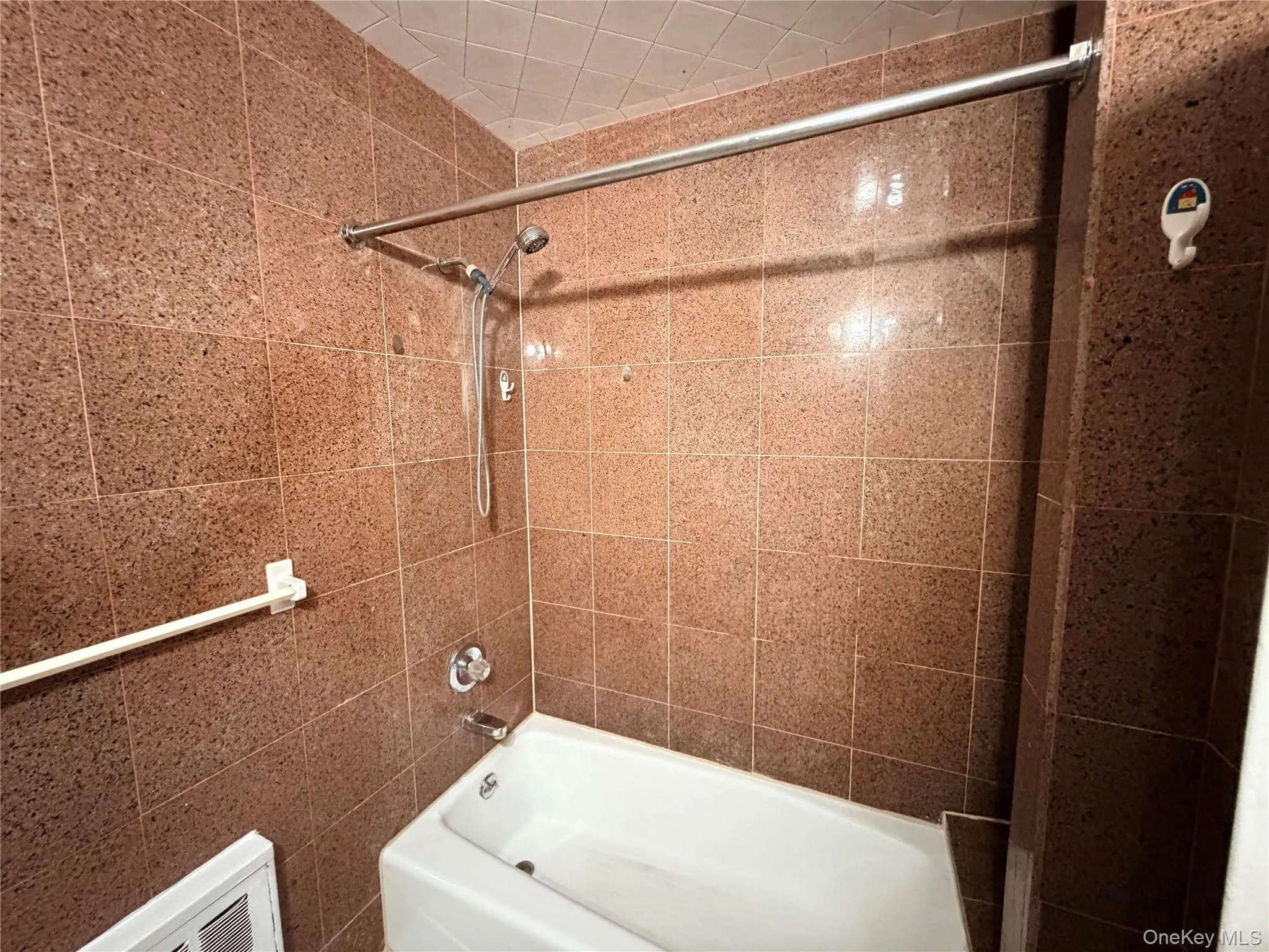 20208 46th Road, New York, NY, 3 Bedrooms Bedrooms, 5 Rooms Rooms,1 BathroomBathrooms,Residential Lease,For Rent,46th,0,1019579 20208 46th Road, New York, NY, 3 Bedrooms Bedrooms, 5 Rooms Rooms,1 BathroomBathrooms,Residential Lease,For Rent,46th,0,1019579