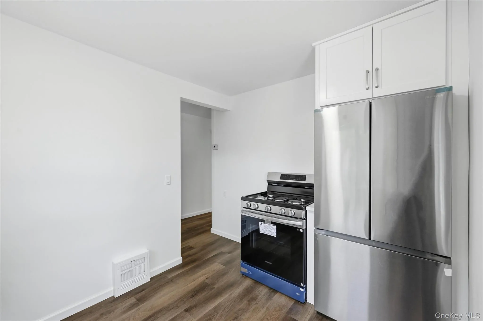 8 Green Road, New Windsor, NY, 5 Bedrooms Bedrooms, 12 Rooms Rooms,2 BathroomsBathrooms,Residential,For Rent,Green,0,1019581 8 Green Road, New Windsor, NY, 5 Bedrooms Bedrooms, 12 Rooms Rooms,2 BathroomsBathrooms,Residential,For Rent,Green,0,1019581