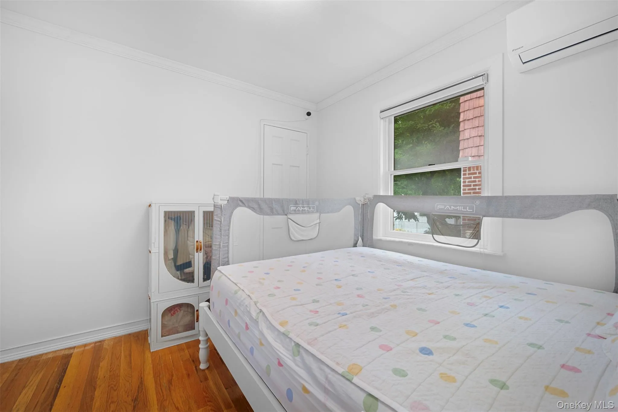 24420 73rd Avenue, New York, NY, 3 Bedrooms Bedrooms, 6 Rooms Rooms,3 BathroomsBathrooms,Residential,For Rent,73rd,0,1019582 24420 73rd Avenue, New York, NY, 3 Bedrooms Bedrooms, 6 Rooms Rooms,3 BathroomsBathrooms,Residential,For Rent,73rd,0,1019582