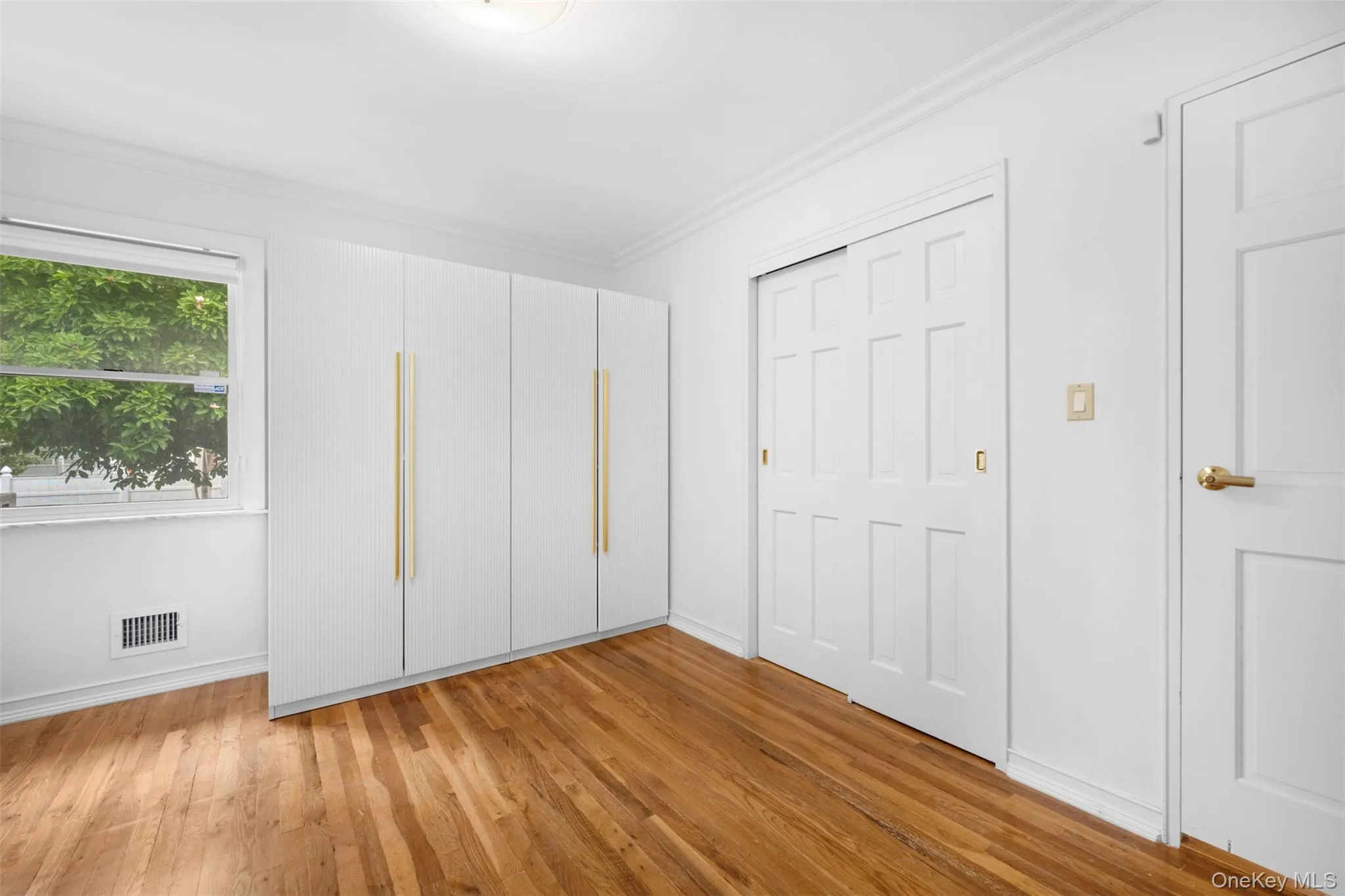 24420 73rd Avenue, New York, NY, 3 Bedrooms Bedrooms, 6 Rooms Rooms,3 BathroomsBathrooms,Residential,For Rent,73rd,0,1019582 24420 73rd Avenue, New York, NY, 3 Bedrooms Bedrooms, 6 Rooms Rooms,3 BathroomsBathrooms,Residential,For Rent,73rd,0,1019582