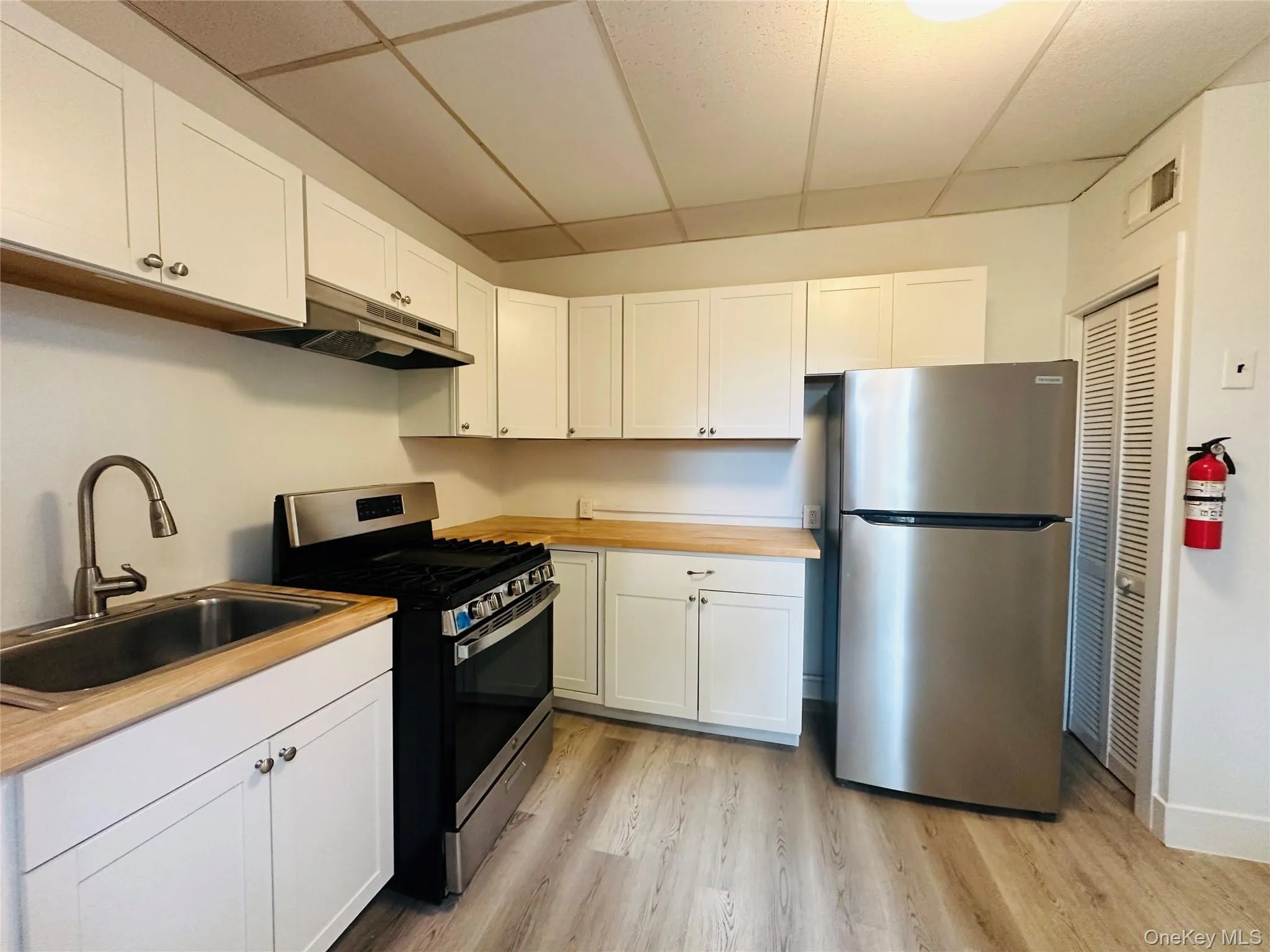 86.5 Garden Street, Poughkeepsie, NY, 1 Bedroom Bedrooms, 3 Rooms Rooms,1 BathroomBathrooms,Residential Lease,For Rent,Garden,0,1019583 86.5 Garden Street, Poughkeepsie, NY, 1 Bedroom Bedrooms, 3 Rooms Rooms,1 BathroomBathrooms,Residential Lease,For Rent,Garden,0,1019583
