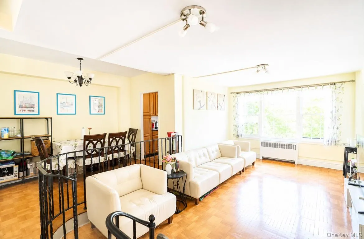 98-25 64th Road, New York, NY, 1 Bedroom Bedrooms, 4 Rooms Rooms,1 BathroomBathrooms,Residential,For Rent,64th,0,1019587 98-25 64th Road, New York, NY, 1 Bedroom Bedrooms, 4 Rooms Rooms,1 BathroomBathrooms,Residential,For Rent,64th,0,1019587