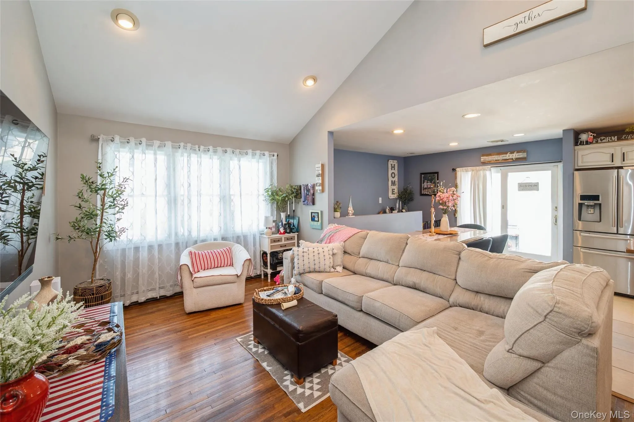 389 Briarwood Road, Oyster Bay, NY, 3 Bedrooms Bedrooms, 7 Rooms Rooms,2 BathroomsBathrooms,Residential,For Rent,Briarwood,0,1019588 389 Briarwood Road, Oyster Bay, NY, 3 Bedrooms Bedrooms, 7 Rooms Rooms,2 BathroomsBathrooms,Residential,For Rent,Briarwood,0,1019588