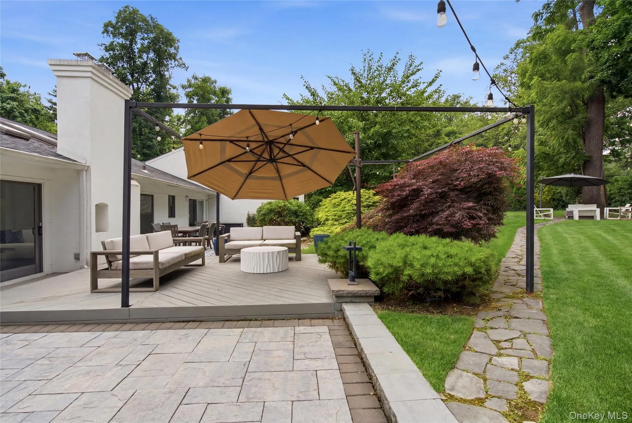 3 Engineers Road, North Hempstead, NY, 5 Bedrooms Bedrooms, 9 Rooms Rooms,3 BathroomsBathrooms,Residential,For Rent,Engineers,0,1019591 3 Engineers Road, North Hempstead, NY, 5 Bedrooms Bedrooms, 9 Rooms Rooms,3 BathroomsBathrooms,Residential,For Rent,Engineers,0,1019591