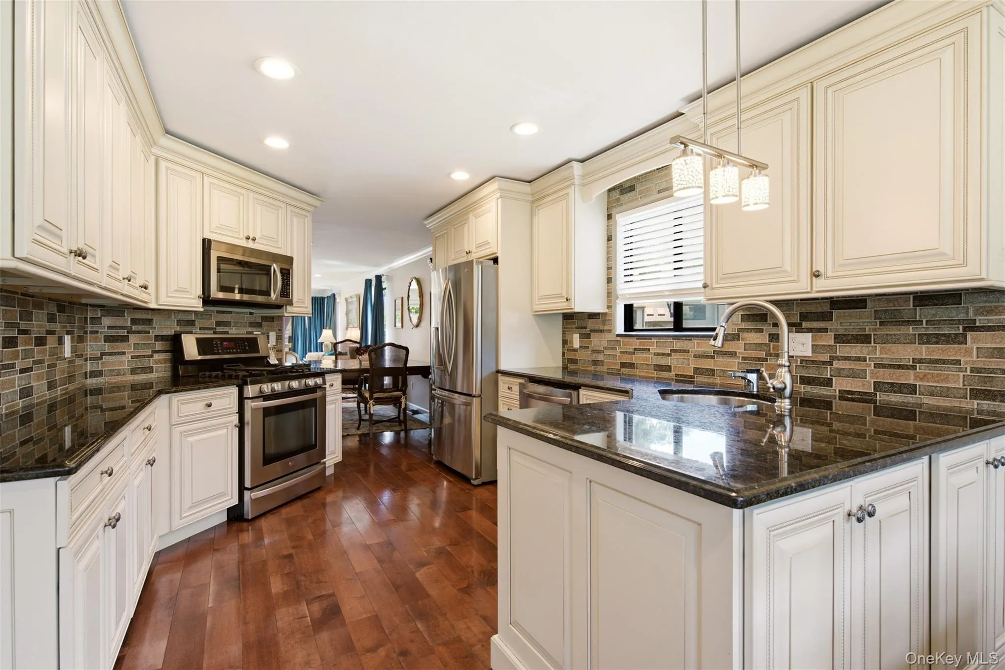 112 The Glen, Oyster Bay, NY, 3 Bedrooms Bedrooms, 7 Rooms Rooms,3 BathroomsBathrooms,Residential,For Rent,The Glen,0,1019592 112 The Glen, Oyster Bay, NY, 3 Bedrooms Bedrooms, 7 Rooms Rooms,3 BathroomsBathrooms,Residential,For Rent,The Glen,0,1019592