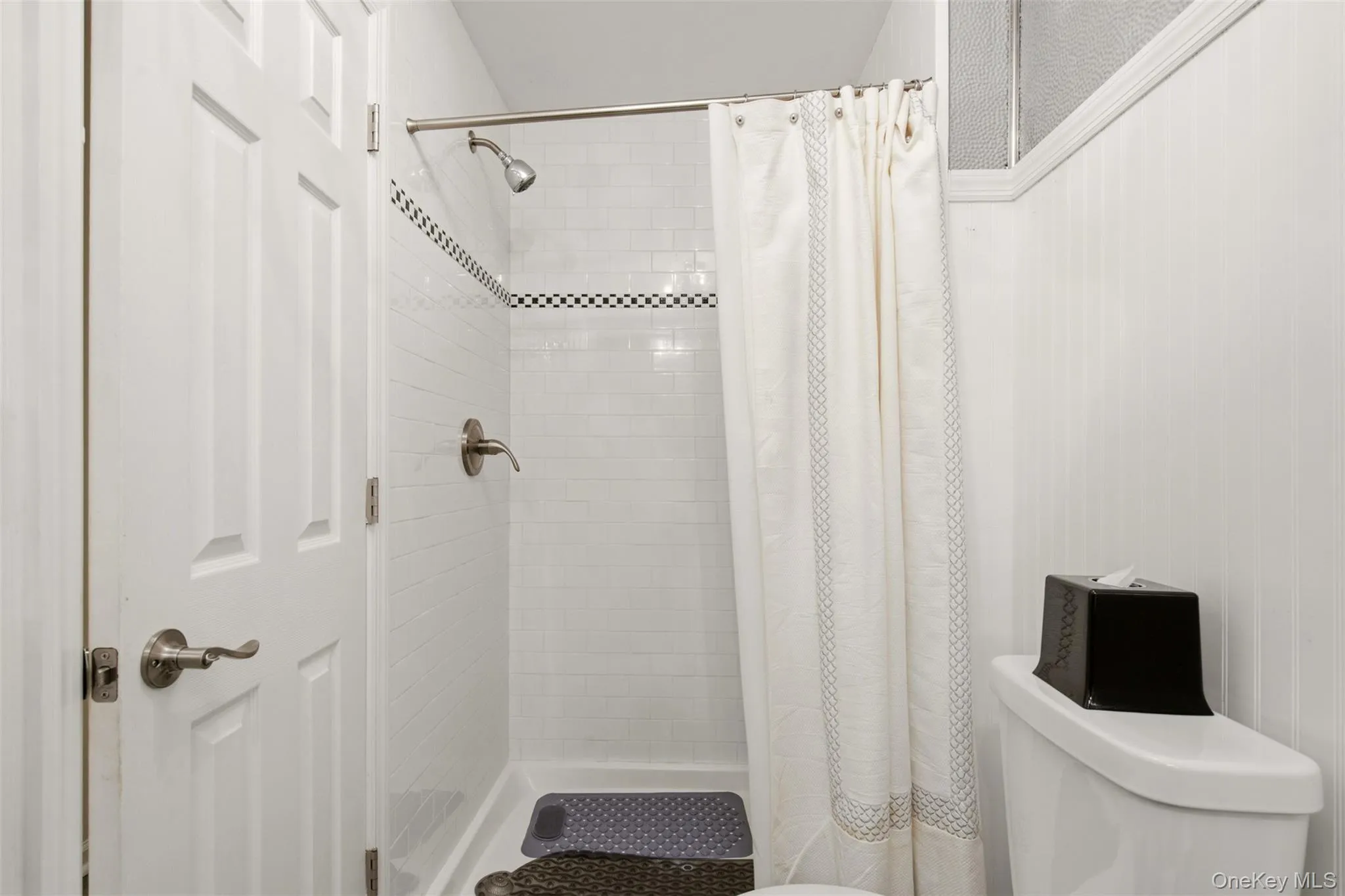 112 The Glen, Oyster Bay, NY, 3 Bedrooms Bedrooms, 7 Rooms Rooms,3 BathroomsBathrooms,Residential,For Rent,The Glen,0,1019592 112 The Glen, Oyster Bay, NY, 3 Bedrooms Bedrooms, 7 Rooms Rooms,3 BathroomsBathrooms,Residential,For Rent,The Glen,0,1019592