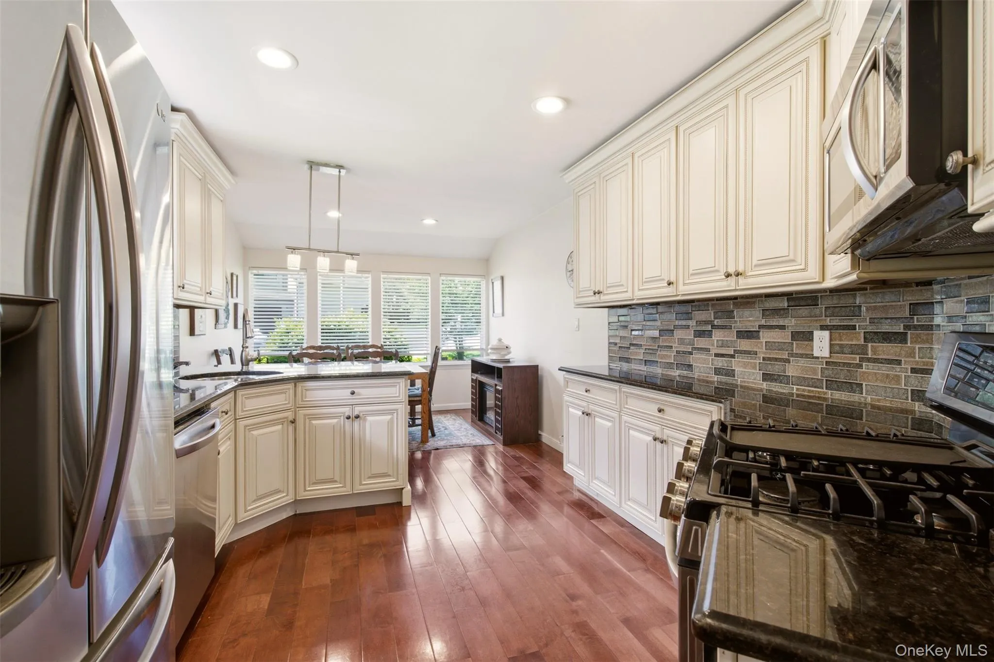 112 The Glen, Oyster Bay, NY, 3 Bedrooms Bedrooms, 7 Rooms Rooms,3 BathroomsBathrooms,Residential,For Rent,The Glen,0,1019592 112 The Glen, Oyster Bay, NY, 3 Bedrooms Bedrooms, 7 Rooms Rooms,3 BathroomsBathrooms,Residential,For Rent,The Glen,0,1019592