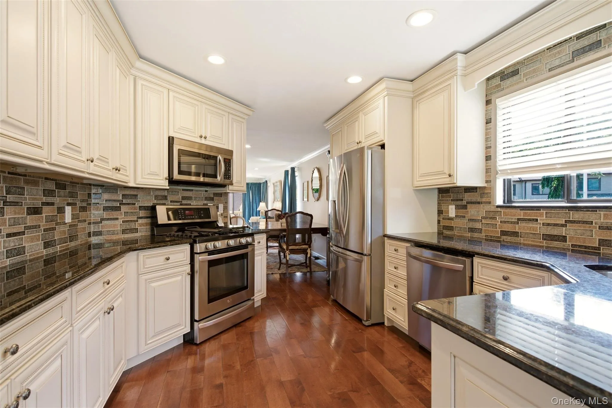 112 The Glen, Oyster Bay, NY, 3 Bedrooms Bedrooms, 7 Rooms Rooms,3 BathroomsBathrooms,Residential,For Rent,The Glen,0,1019592 112 The Glen, Oyster Bay, NY, 3 Bedrooms Bedrooms, 7 Rooms Rooms,3 BathroomsBathrooms,Residential,For Rent,The Glen,0,1019592