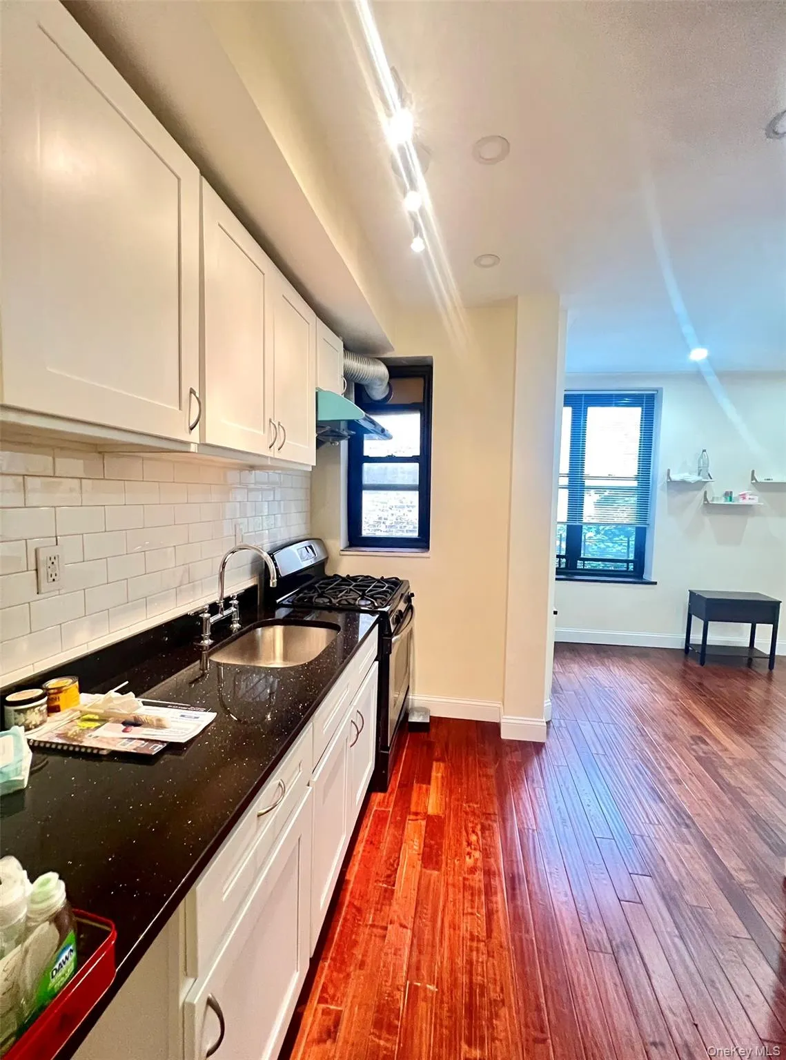 82-01 Britton Avenue, New York, NY, 1 Bedroom Bedrooms, 3 Rooms Rooms,1 BathroomBathrooms,Residential,For Rent,Britton,0,1019594 82-01 Britton Avenue, New York, NY, 1 Bedroom Bedrooms, 3 Rooms Rooms,1 BathroomBathrooms,Residential,For Rent,Britton,0,1019594