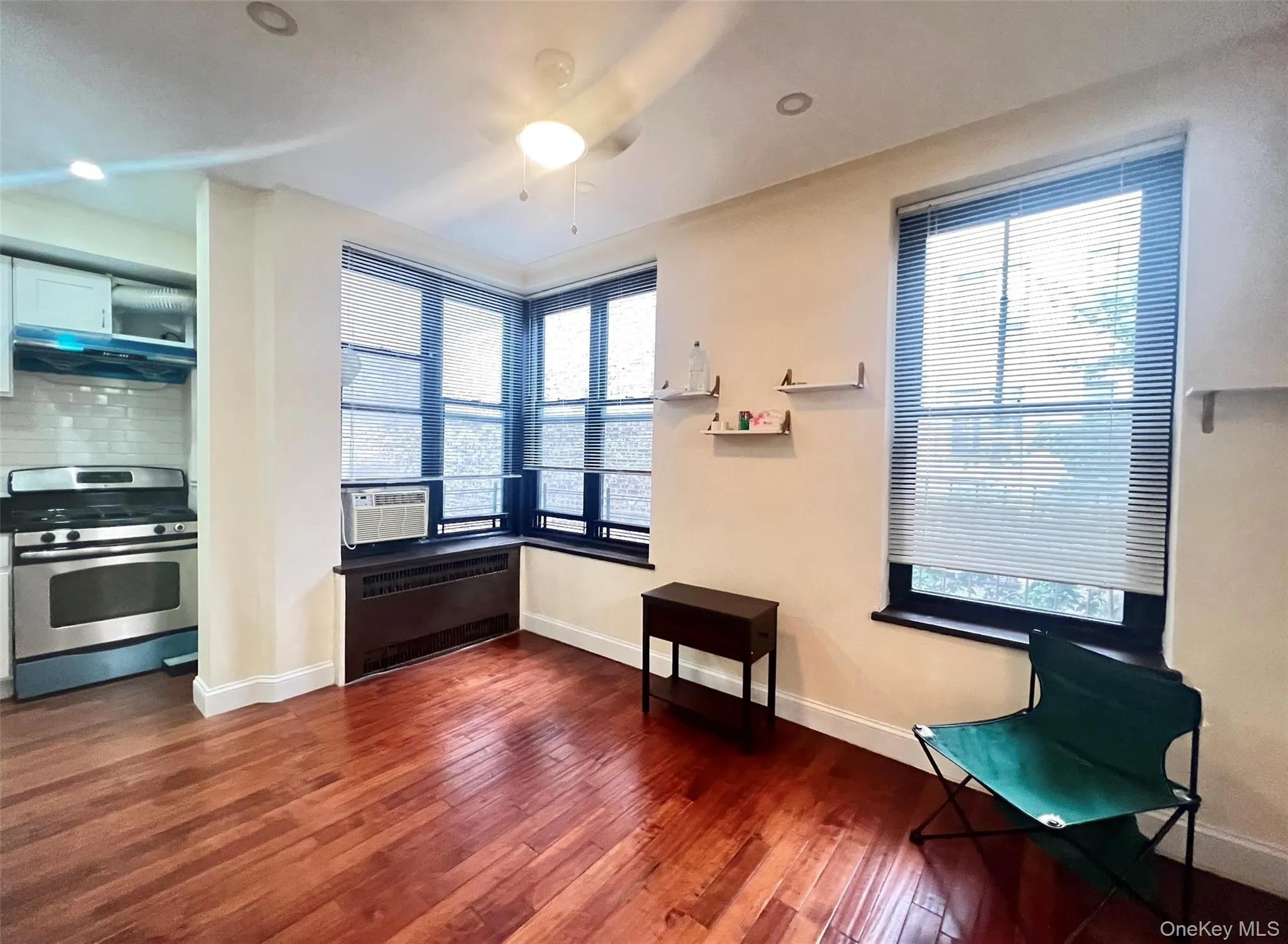 82-01 Britton Avenue, New York, NY, 1 Bedroom Bedrooms, 3 Rooms Rooms,1 BathroomBathrooms,Residential,For Rent,Britton,0,1019594 82-01 Britton Avenue, New York, NY, 1 Bedroom Bedrooms, 3 Rooms Rooms,1 BathroomBathrooms,Residential,For Rent,Britton,0,1019594
