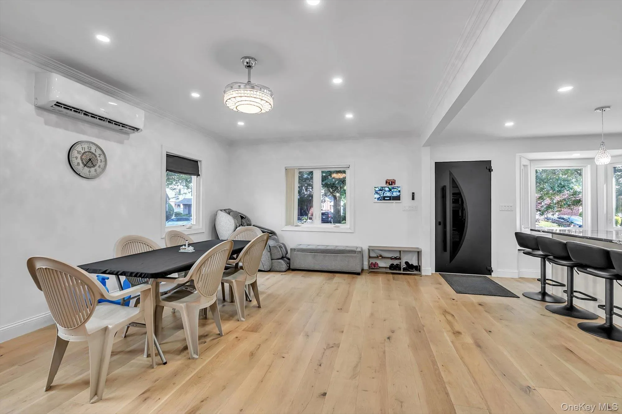 206-15 Richland Avenue, New York, NY, 5 Bedrooms Bedrooms, 11 Rooms Rooms,3 BathroomsBathrooms,Residential,For Rent,Richland,0,1019596 206-15 Richland Avenue, New York, NY, 5 Bedrooms Bedrooms, 11 Rooms Rooms,3 BathroomsBathrooms,Residential,For Rent,Richland,0,1019596