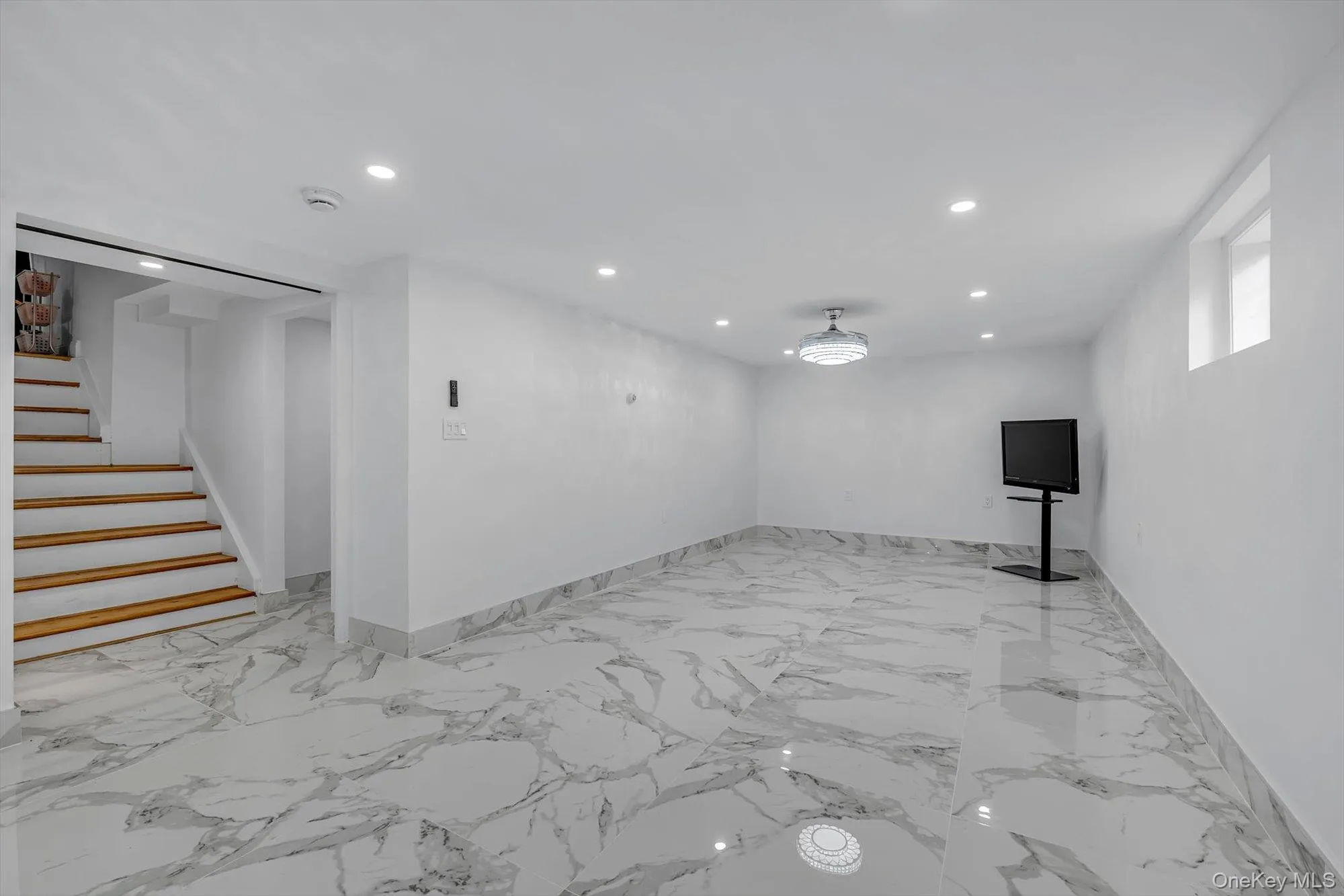206-15 Richland Avenue, New York, NY, 5 Bedrooms Bedrooms, 11 Rooms Rooms,3 BathroomsBathrooms,Residential,For Rent,Richland,0,1019596 206-15 Richland Avenue, New York, NY, 5 Bedrooms Bedrooms, 11 Rooms Rooms,3 BathroomsBathrooms,Residential,For Rent,Richland,0,1019596