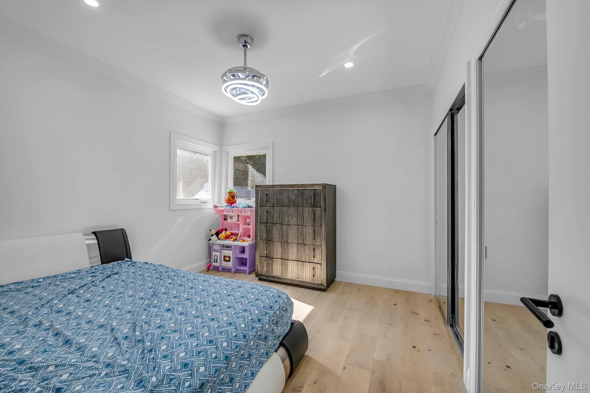 206-15 Richland Avenue, New York, NY, 5 Bedrooms Bedrooms, 11 Rooms Rooms,3 BathroomsBathrooms,Residential,For Rent,Richland,0,1019596 206-15 Richland Avenue, New York, NY, 5 Bedrooms Bedrooms, 11 Rooms Rooms,3 BathroomsBathrooms,Residential,For Rent,Richland,0,1019596