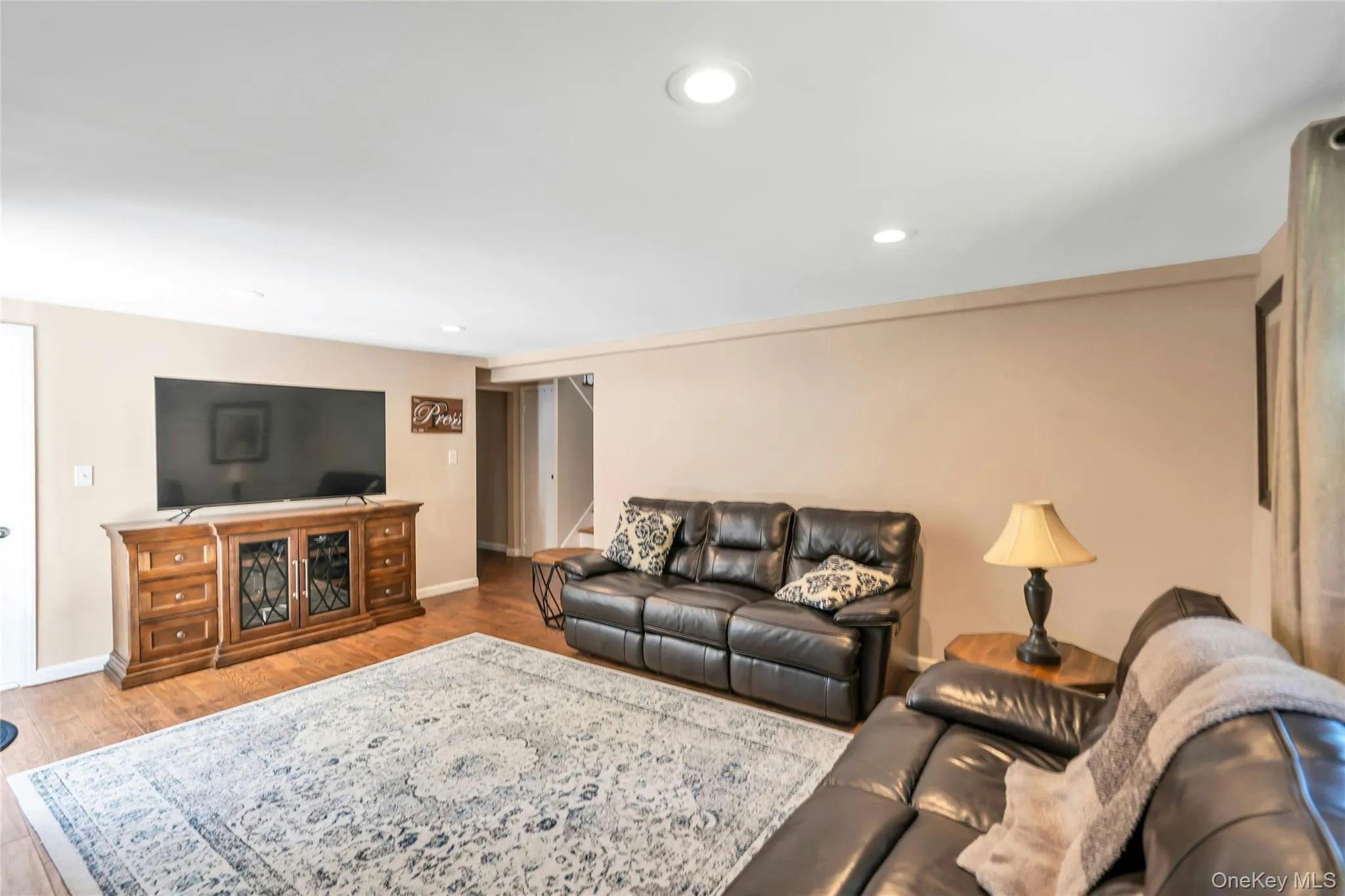 4 Dale Court, Islip, NY, 4 Bedrooms Bedrooms, 9 Rooms Rooms,2 BathroomsBathrooms,Residential,For Rent,Dale,0,1019600 4 Dale Court, Islip, NY, 4 Bedrooms Bedrooms, 9 Rooms Rooms,2 BathroomsBathrooms,Residential,For Rent,Dale,0,1019600