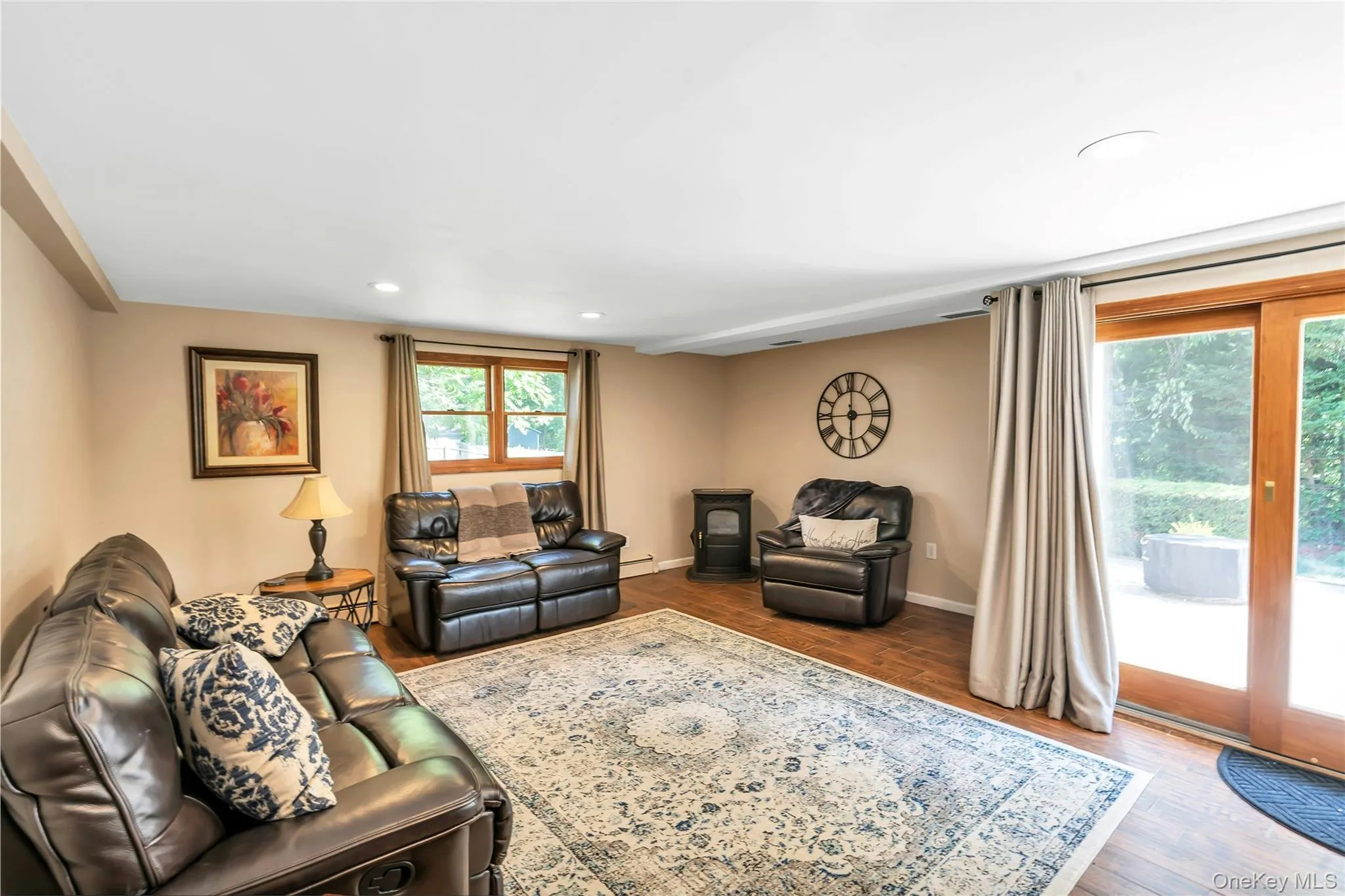 4 Dale Court, Islip, NY, 4 Bedrooms Bedrooms, 9 Rooms Rooms,2 BathroomsBathrooms,Residential,For Rent,Dale,0,1019600 4 Dale Court, Islip, NY, 4 Bedrooms Bedrooms, 9 Rooms Rooms,2 BathroomsBathrooms,Residential,For Rent,Dale,0,1019600