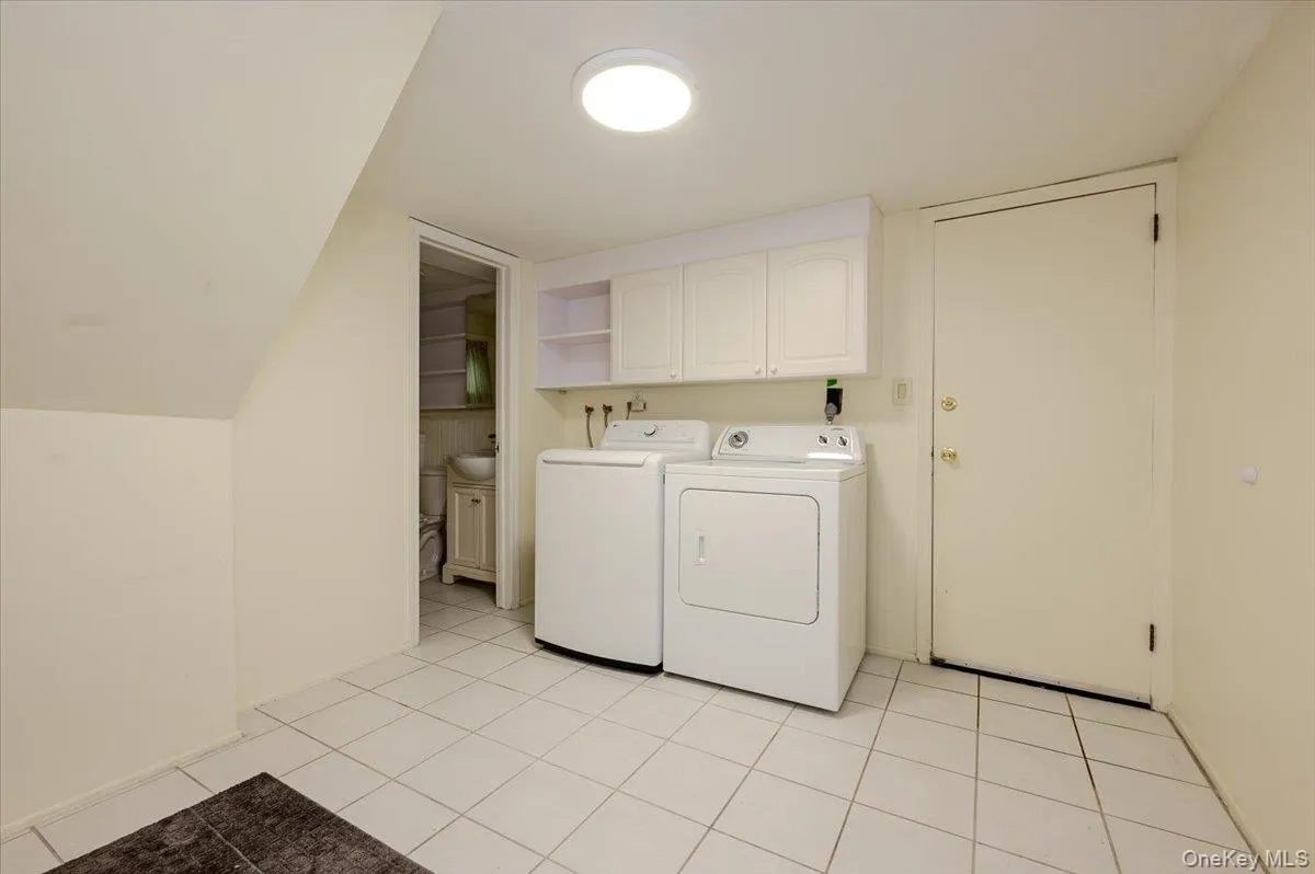 5 Avdon Lane, Huntington, NY, 4 Bedrooms Bedrooms, 8 Rooms Rooms,3 BathroomsBathrooms,Residential Lease,For Rent,Avdon,0,1019601 5 Avdon Lane, Huntington, NY, 4 Bedrooms Bedrooms, 8 Rooms Rooms,3 BathroomsBathrooms,Residential Lease,For Rent,Avdon,0,1019601