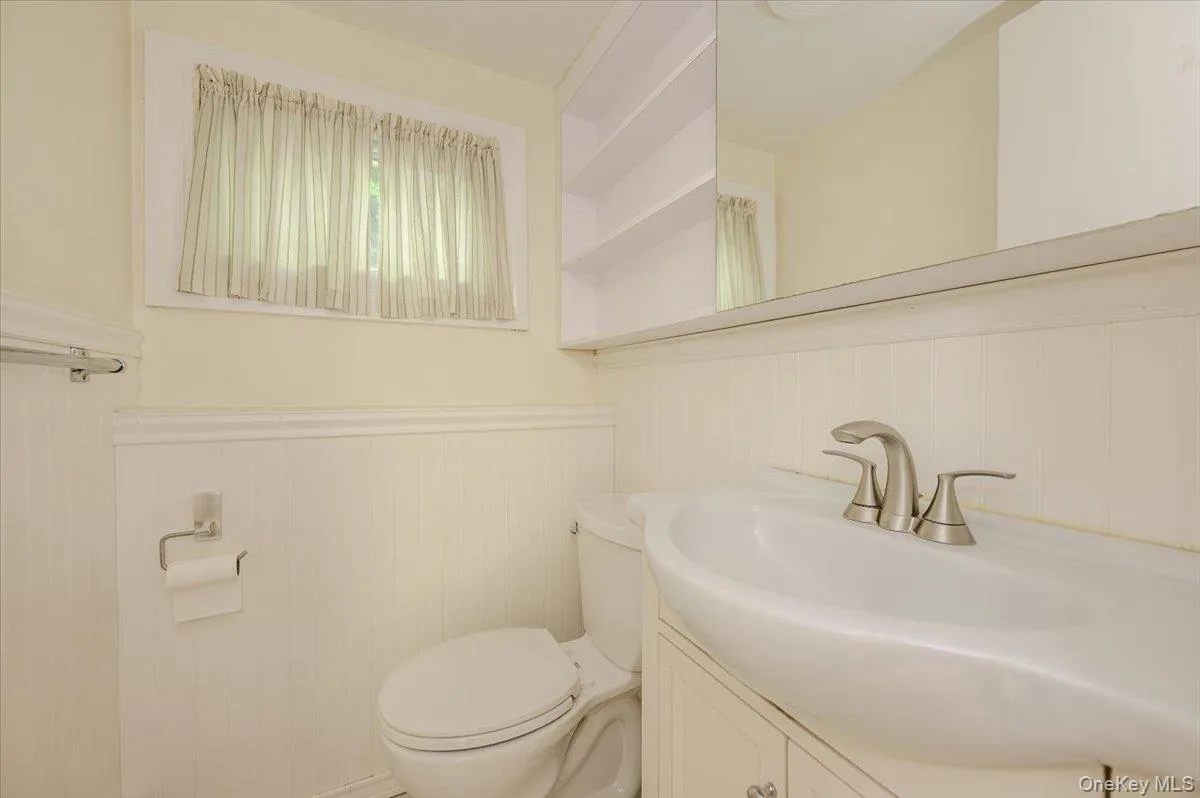 5 Avdon Lane, Huntington, NY, 4 Bedrooms Bedrooms, 8 Rooms Rooms,3 BathroomsBathrooms,Residential Lease,For Rent,Avdon,0,1019601 5 Avdon Lane, Huntington, NY, 4 Bedrooms Bedrooms, 8 Rooms Rooms,3 BathroomsBathrooms,Residential Lease,For Rent,Avdon,0,1019601