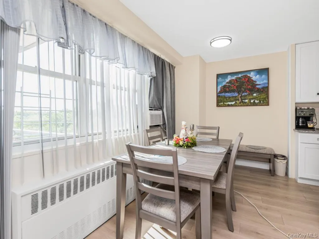 820 Boynton Avenue, New York, NY, 1 Bedroom Bedrooms, 3 Rooms Rooms,1 BathroomBathrooms,Residential,For Rent,Boynton,0,1019605 820 Boynton Avenue, New York, NY, 1 Bedroom Bedrooms, 3 Rooms Rooms,1 BathroomBathrooms,Residential,For Rent,Boynton,0,1019605