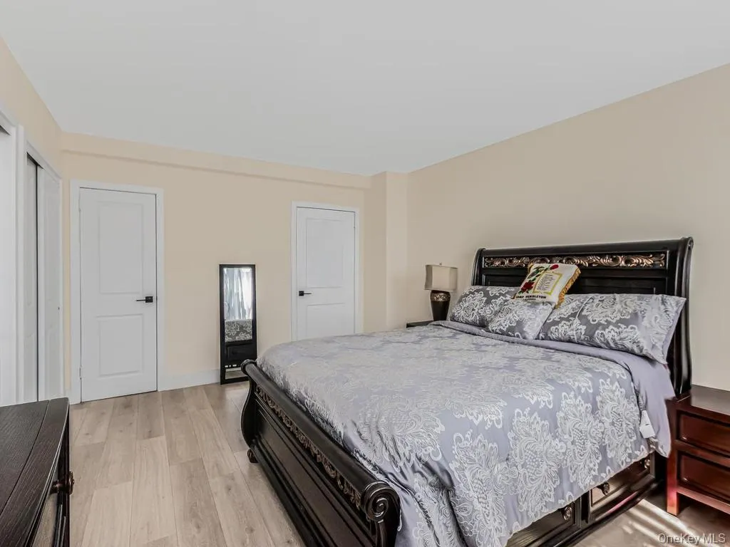 820 Boynton Avenue, New York, NY, 1 Bedroom Bedrooms, 3 Rooms Rooms,1 BathroomBathrooms,Residential,For Rent,Boynton,0,1019605 820 Boynton Avenue, New York, NY, 1 Bedroom Bedrooms, 3 Rooms Rooms,1 BathroomBathrooms,Residential,For Rent,Boynton,0,1019605