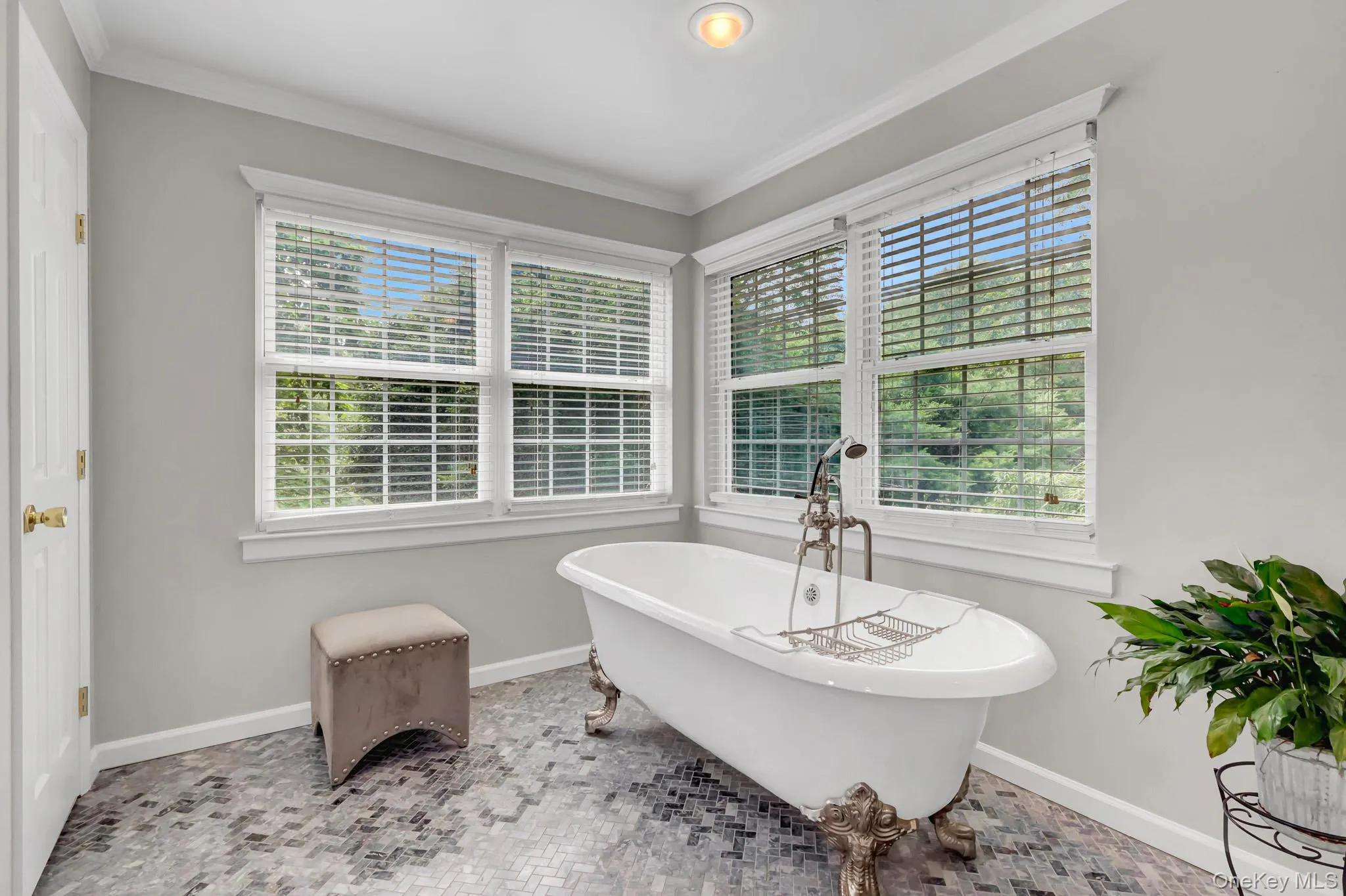 116 Washington Avenue, Brookhaven, NY, 4 Bedrooms Bedrooms, 9 Rooms Rooms,3 BathroomsBathrooms,Residential,For Rent,Washington,0,1019606 116 Washington Avenue, Brookhaven, NY, 4 Bedrooms Bedrooms, 9 Rooms Rooms,3 BathroomsBathrooms,Residential,For Rent,Washington,0,1019606