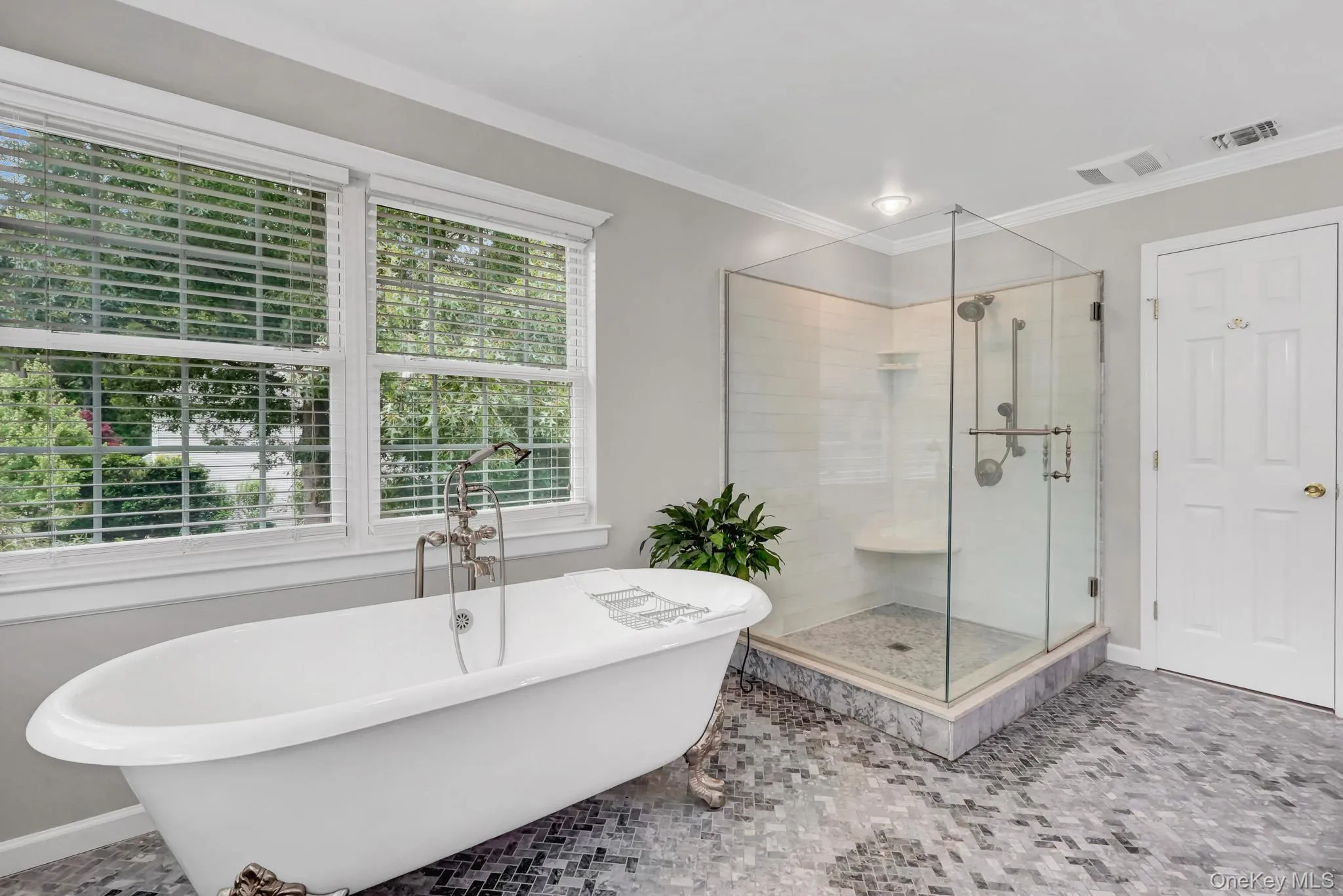 116 Washington Avenue, Brookhaven, NY, 4 Bedrooms Bedrooms, 9 Rooms Rooms,3 BathroomsBathrooms,Residential,For Rent,Washington,0,1019606 116 Washington Avenue, Brookhaven, NY, 4 Bedrooms Bedrooms, 9 Rooms Rooms,3 BathroomsBathrooms,Residential,For Rent,Washington,0,1019606