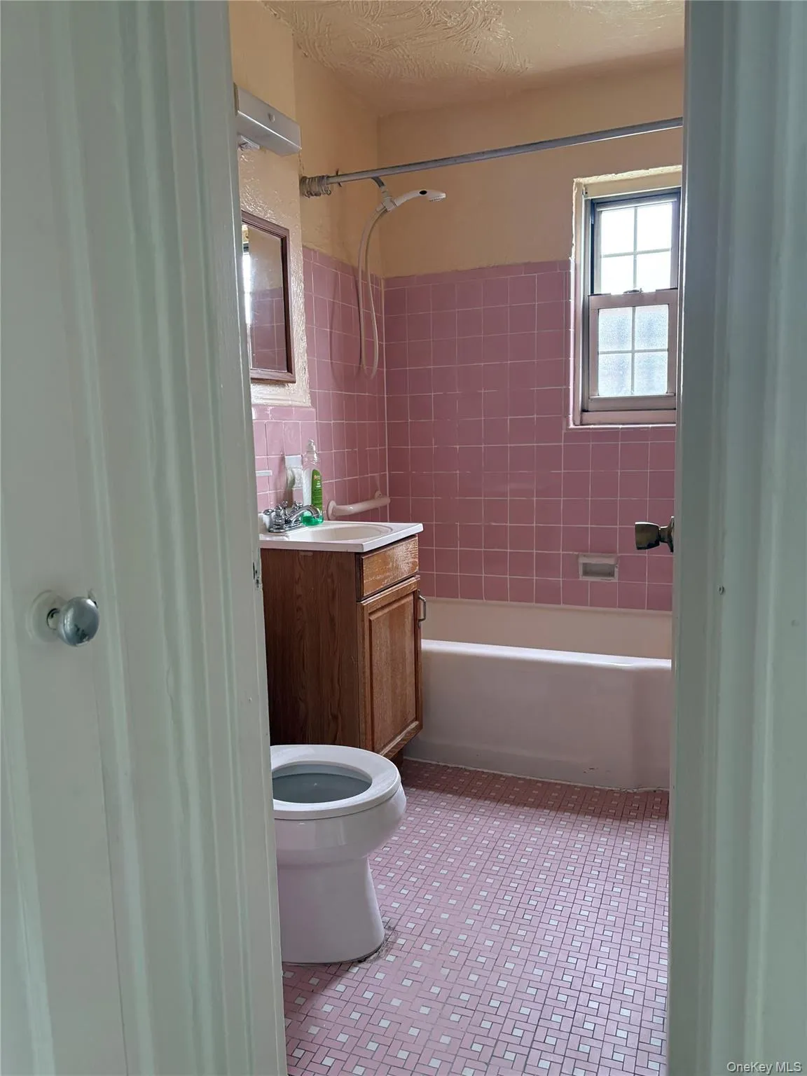 69-27 215th Street, New York, NY, 1 Bedroom Bedrooms, 3 Rooms Rooms,1 BathroomBathrooms,Residential Lease,For Rent,215th,0,1019609 69-27 215th Street, New York, NY, 1 Bedroom Bedrooms, 3 Rooms Rooms,1 BathroomBathrooms,Residential Lease,For Rent,215th,0,1019609