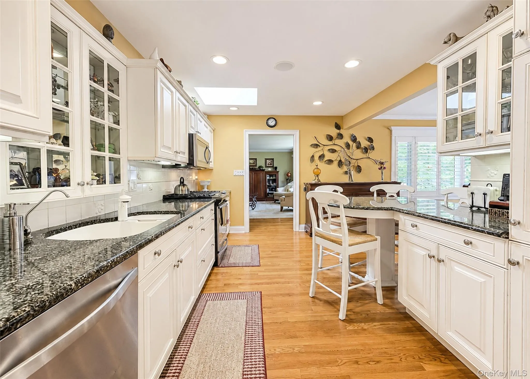 7 Talbot Lane, Smithtown, NY, 3 Bedrooms Bedrooms, 7 Rooms Rooms,2 BathroomsBathrooms,Residential,For Rent,Talbot,0,1019610 7 Talbot Lane, Smithtown, NY, 3 Bedrooms Bedrooms, 7 Rooms Rooms,2 BathroomsBathrooms,Residential,For Rent,Talbot,0,1019610