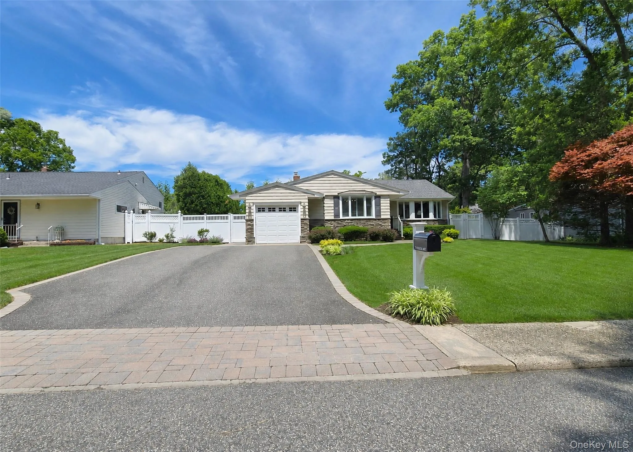 7 Talbot Lane, Smithtown, NY, 3 Bedrooms Bedrooms, 7 Rooms Rooms,2 BathroomsBathrooms,Residential,For Rent,Talbot,0,1019610 7 Talbot Lane, Smithtown, NY, 3 Bedrooms Bedrooms, 7 Rooms Rooms,2 BathroomsBathrooms,Residential,For Rent,Talbot,0,1019610