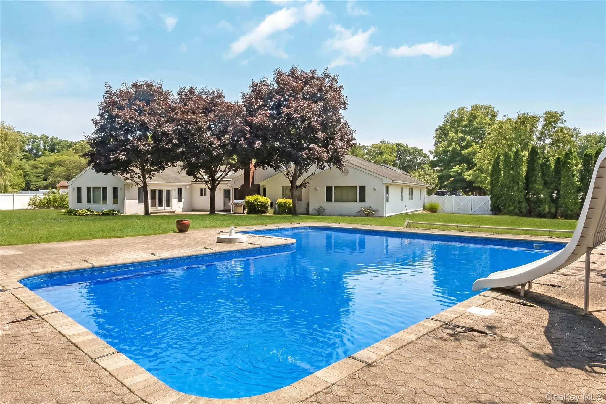 6 Twilight Court, Huntington, NY, 5 Bedrooms Bedrooms, 12 Rooms Rooms,3 BathroomsBathrooms,Residential,For Rent,Twilight,0,1019611 6 Twilight Court, Huntington, NY, 5 Bedrooms Bedrooms, 12 Rooms Rooms,3 BathroomsBathrooms,Residential,For Rent,Twilight,0,1019611