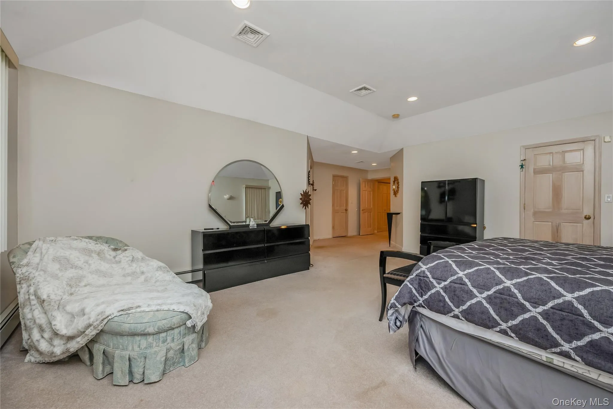 6 Twilight Court, Huntington, NY, 5 Bedrooms Bedrooms, 12 Rooms Rooms,3 BathroomsBathrooms,Residential,For Rent,Twilight,0,1019611 6 Twilight Court, Huntington, NY, 5 Bedrooms Bedrooms, 12 Rooms Rooms,3 BathroomsBathrooms,Residential,For Rent,Twilight,0,1019611