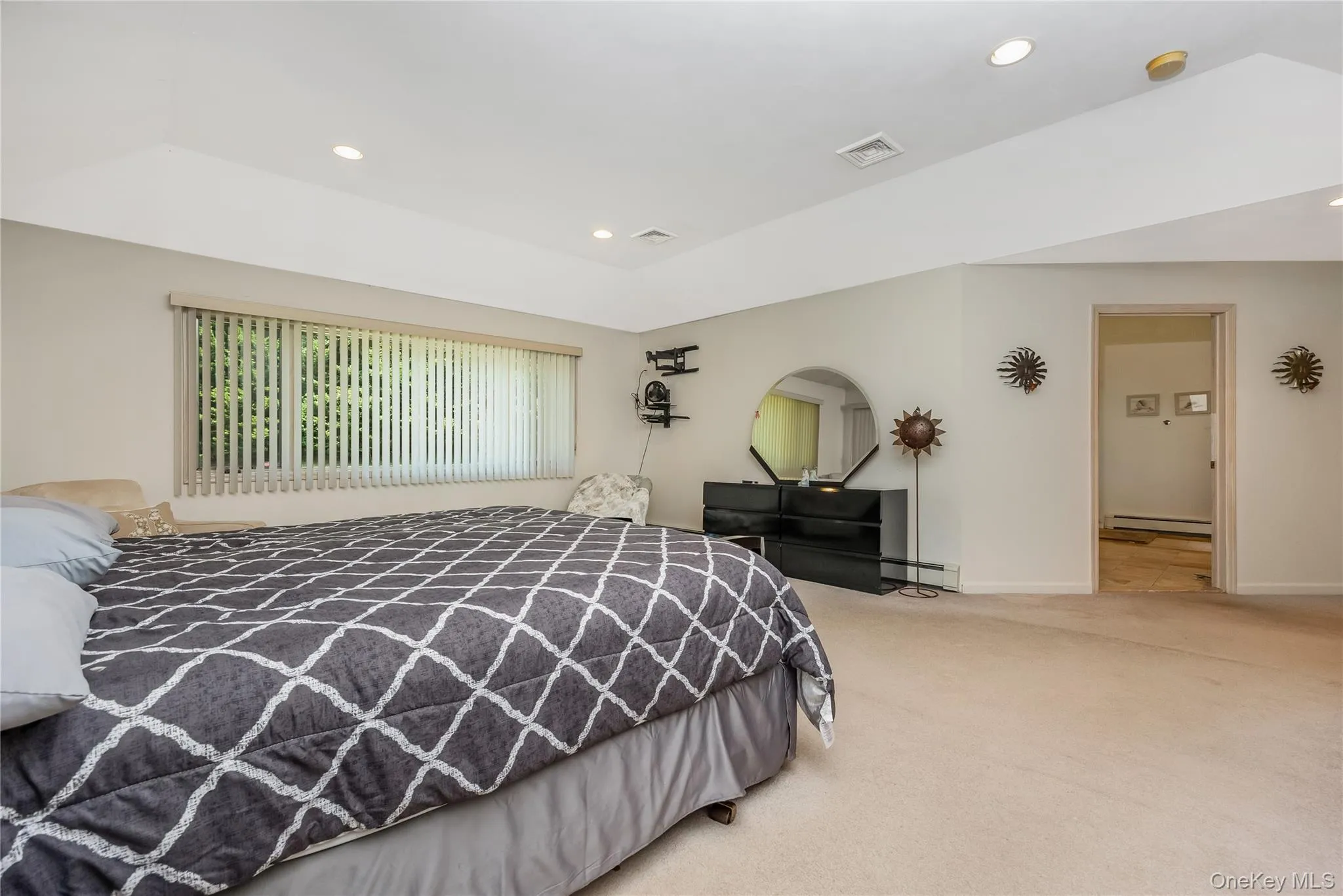 6 Twilight Court, Huntington, NY, 5 Bedrooms Bedrooms, 12 Rooms Rooms,3 BathroomsBathrooms,Residential,For Rent,Twilight,0,1019611 6 Twilight Court, Huntington, NY, 5 Bedrooms Bedrooms, 12 Rooms Rooms,3 BathroomsBathrooms,Residential,For Rent,Twilight,0,1019611