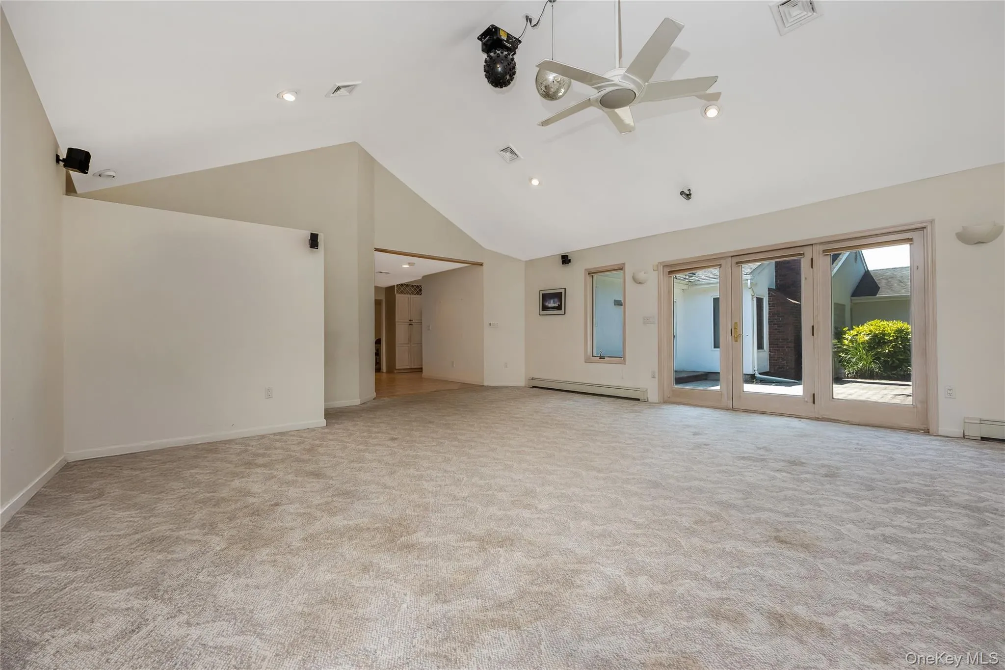 6 Twilight Court, Huntington, NY, 5 Bedrooms Bedrooms, 12 Rooms Rooms,3 BathroomsBathrooms,Residential,For Rent,Twilight,0,1019611 6 Twilight Court, Huntington, NY, 5 Bedrooms Bedrooms, 12 Rooms Rooms,3 BathroomsBathrooms,Residential,For Rent,Twilight,0,1019611