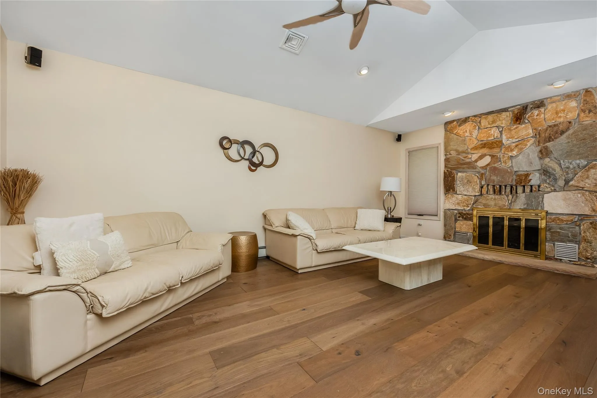 6 Twilight Court, Huntington, NY, 5 Bedrooms Bedrooms, 12 Rooms Rooms,3 BathroomsBathrooms,Residential,For Rent,Twilight,0,1019611 6 Twilight Court, Huntington, NY, 5 Bedrooms Bedrooms, 12 Rooms Rooms,3 BathroomsBathrooms,Residential,For Rent,Twilight,0,1019611