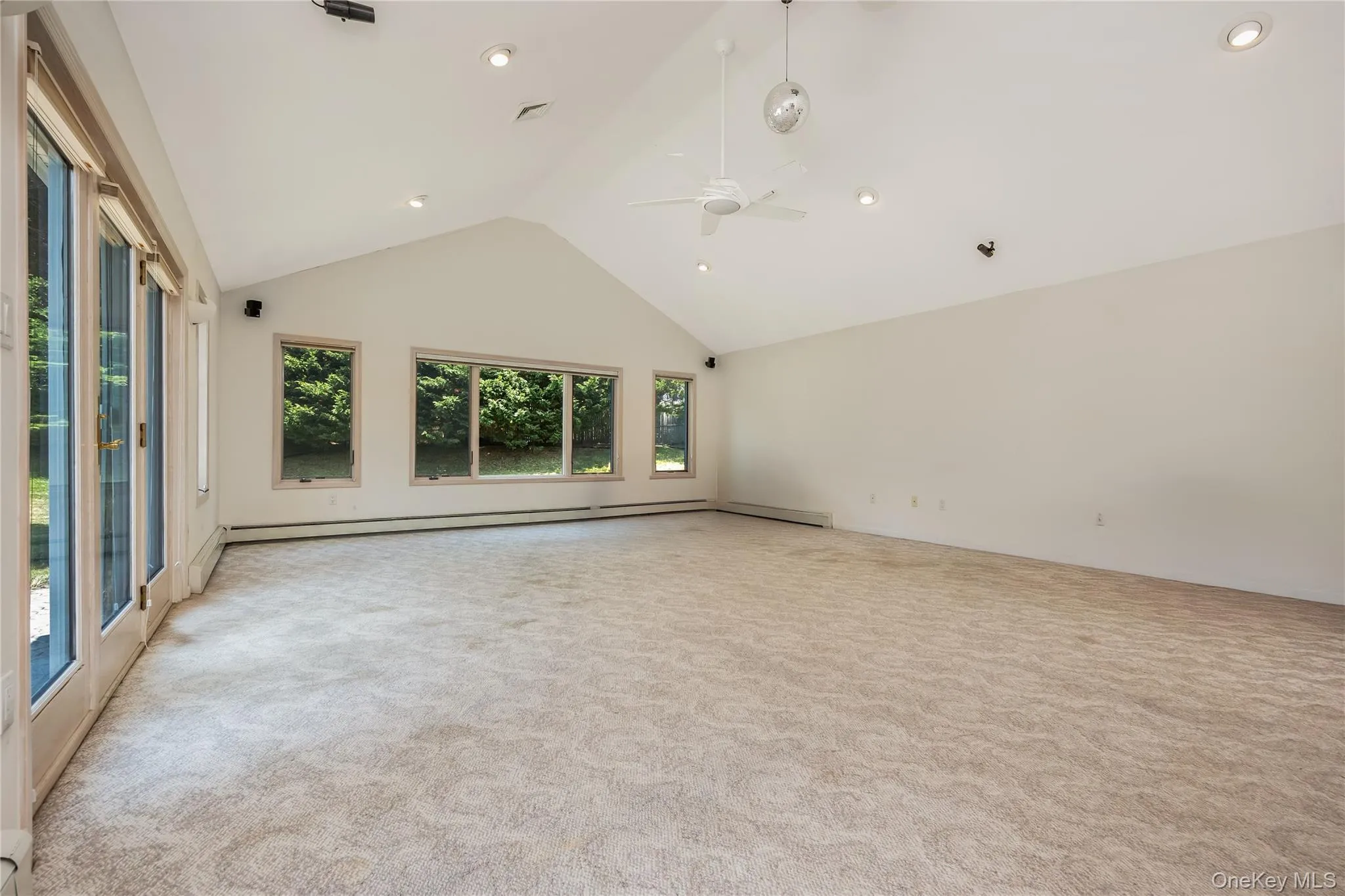 6 Twilight Court, Huntington, NY, 5 Bedrooms Bedrooms, 12 Rooms Rooms,3 BathroomsBathrooms,Residential,For Rent,Twilight,0,1019611 6 Twilight Court, Huntington, NY, 5 Bedrooms Bedrooms, 12 Rooms Rooms,3 BathroomsBathrooms,Residential,For Rent,Twilight,0,1019611