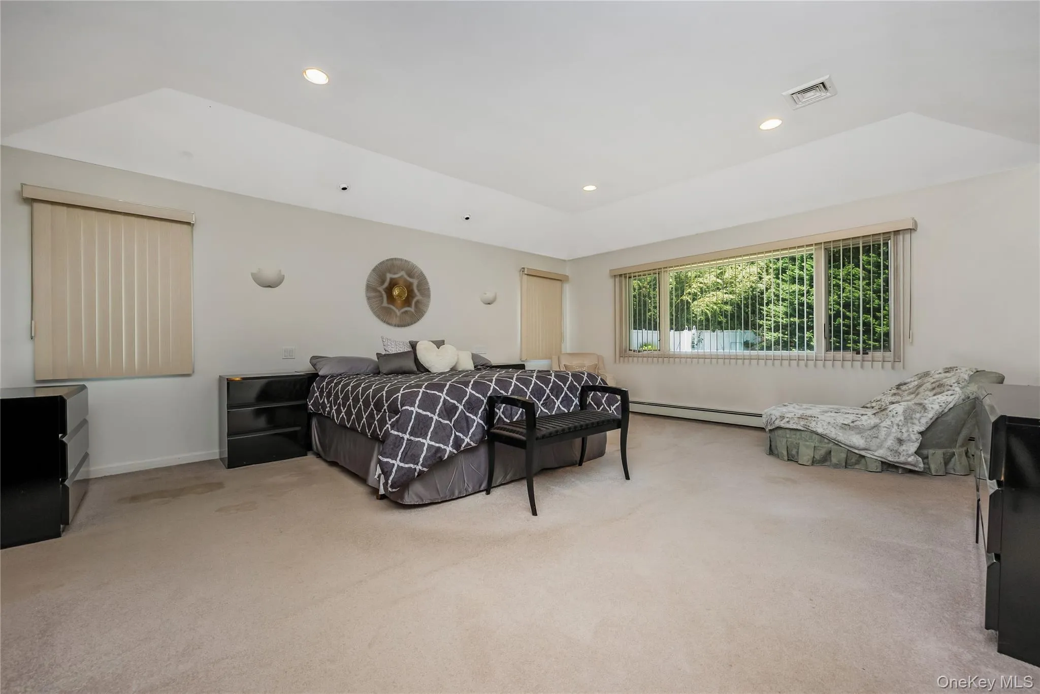 6 Twilight Court, Huntington, NY, 5 Bedrooms Bedrooms, 12 Rooms Rooms,3 BathroomsBathrooms,Residential,For Rent,Twilight,0,1019611 6 Twilight Court, Huntington, NY, 5 Bedrooms Bedrooms, 12 Rooms Rooms,3 BathroomsBathrooms,Residential,For Rent,Twilight,0,1019611