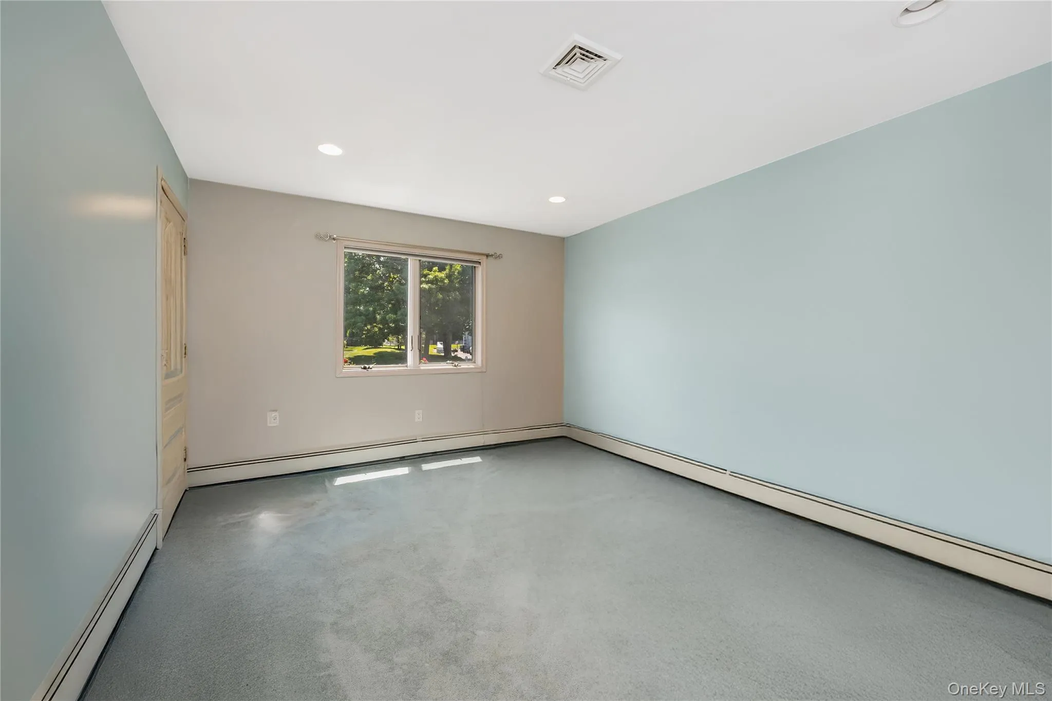 6 Twilight Court, Huntington, NY, 5 Bedrooms Bedrooms, 12 Rooms Rooms,3 BathroomsBathrooms,Residential,For Rent,Twilight,0,1019611 6 Twilight Court, Huntington, NY, 5 Bedrooms Bedrooms, 12 Rooms Rooms,3 BathroomsBathrooms,Residential,For Rent,Twilight,0,1019611